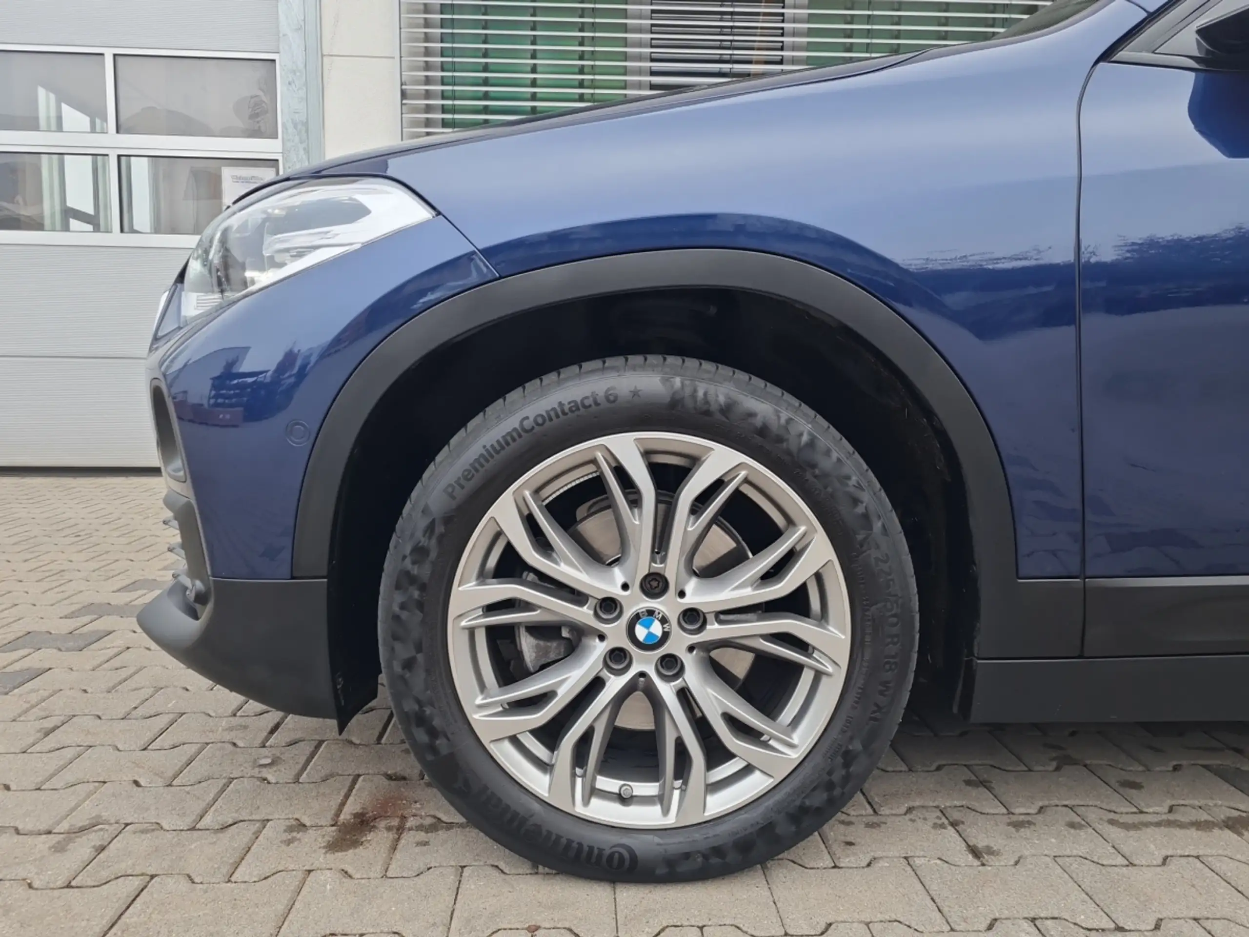 BMW - X2