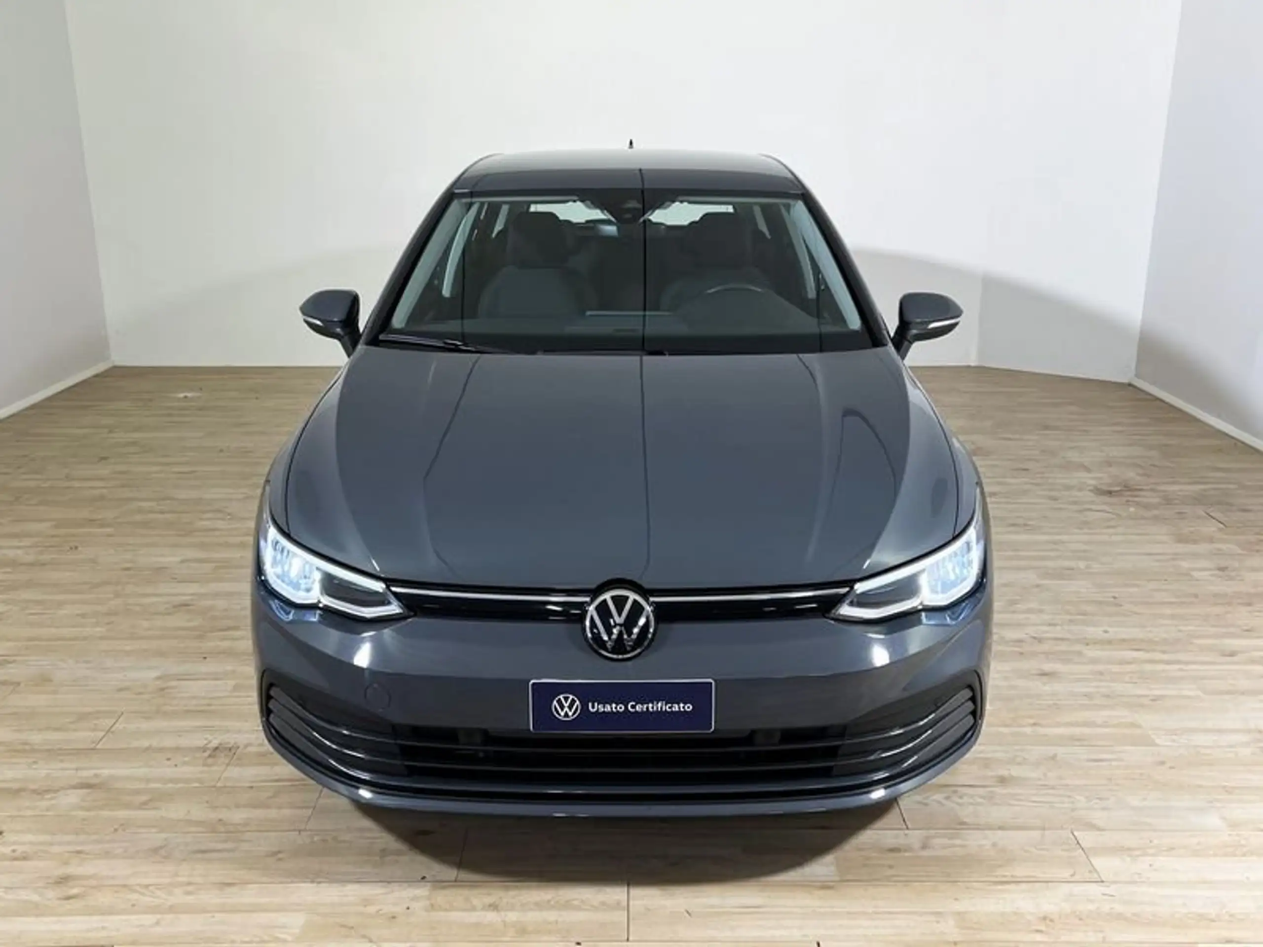 Volkswagen - Golf