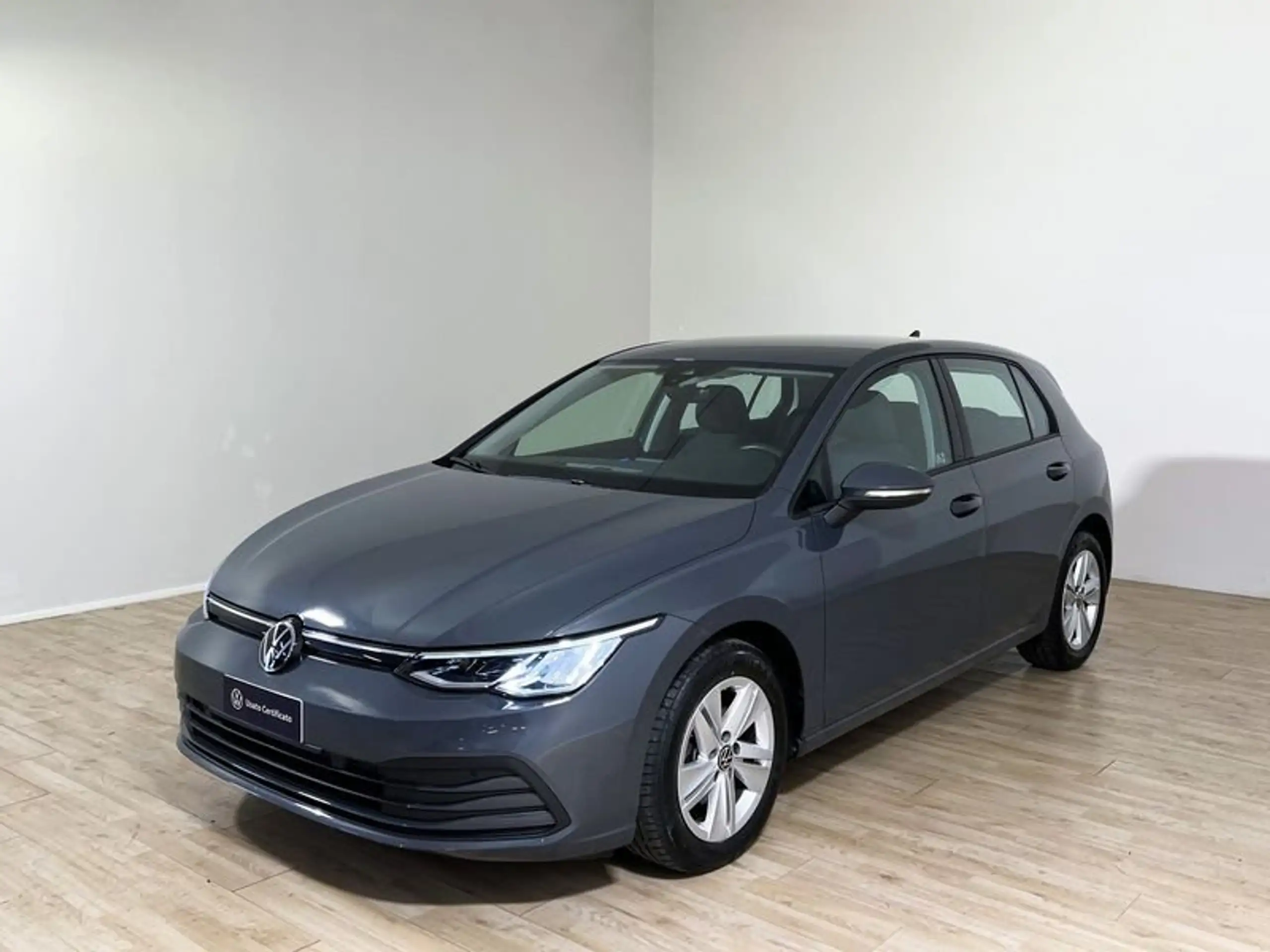 Volkswagen - Golf