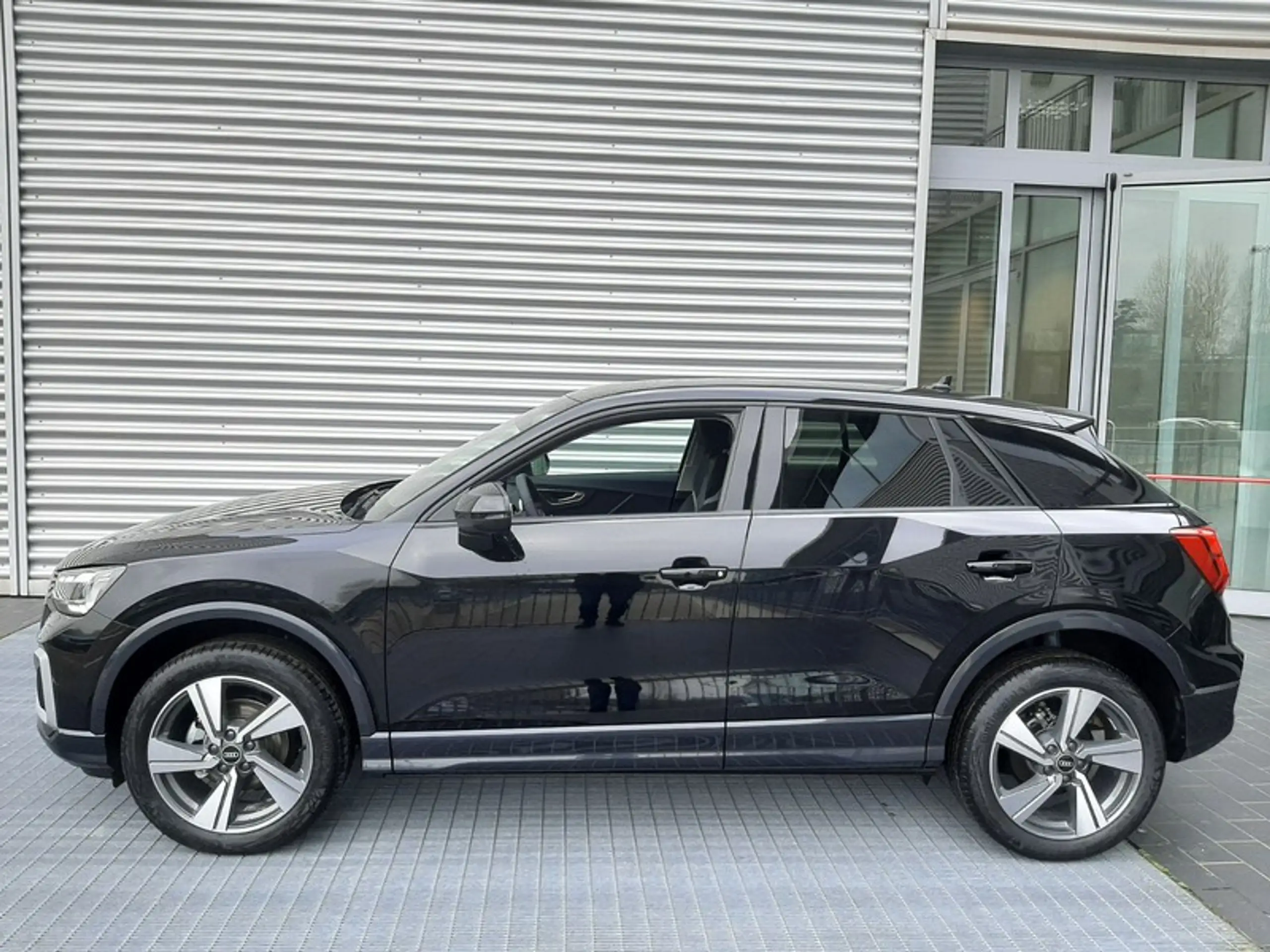 Audi - Q2