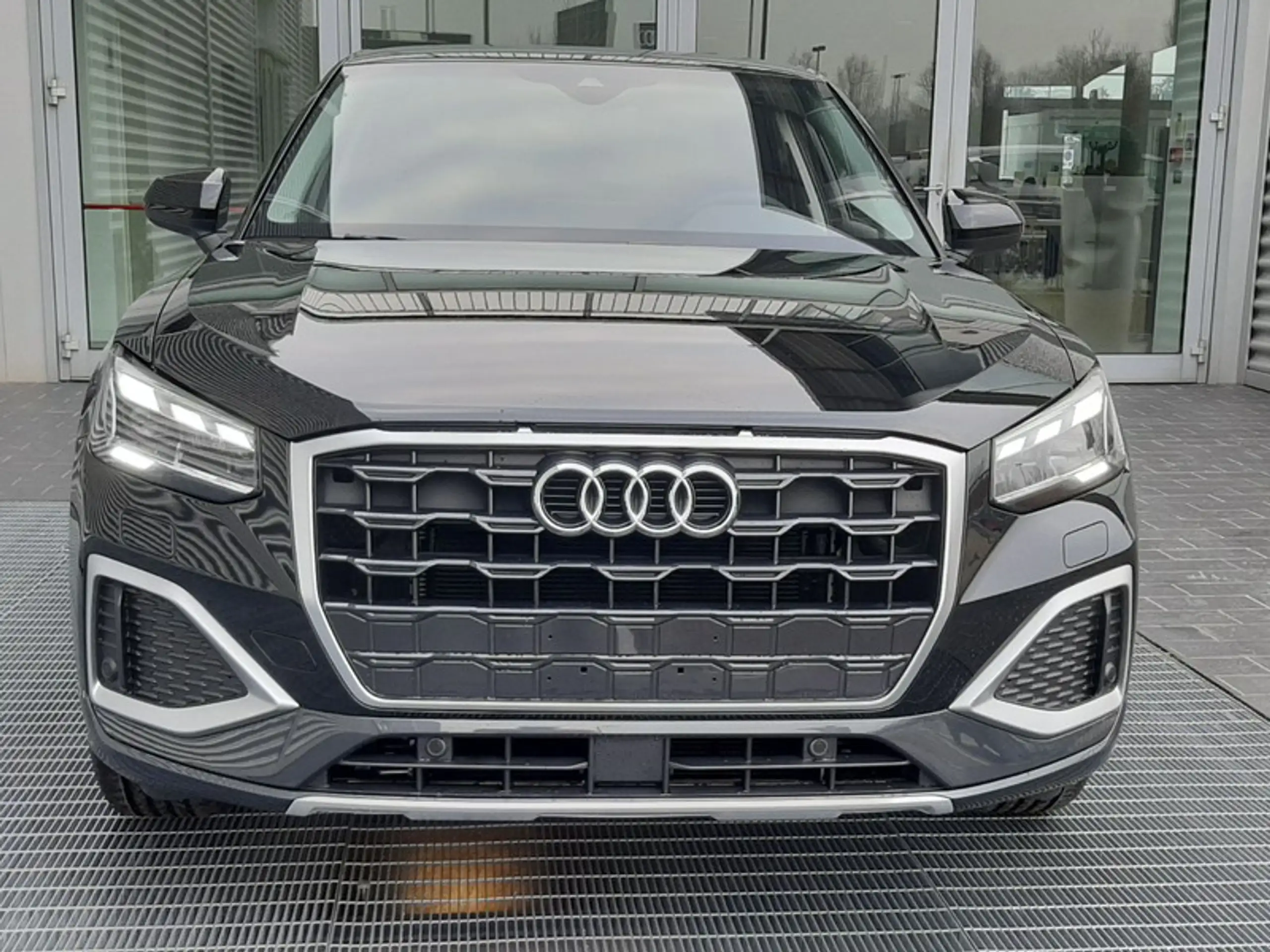 Audi - Q2