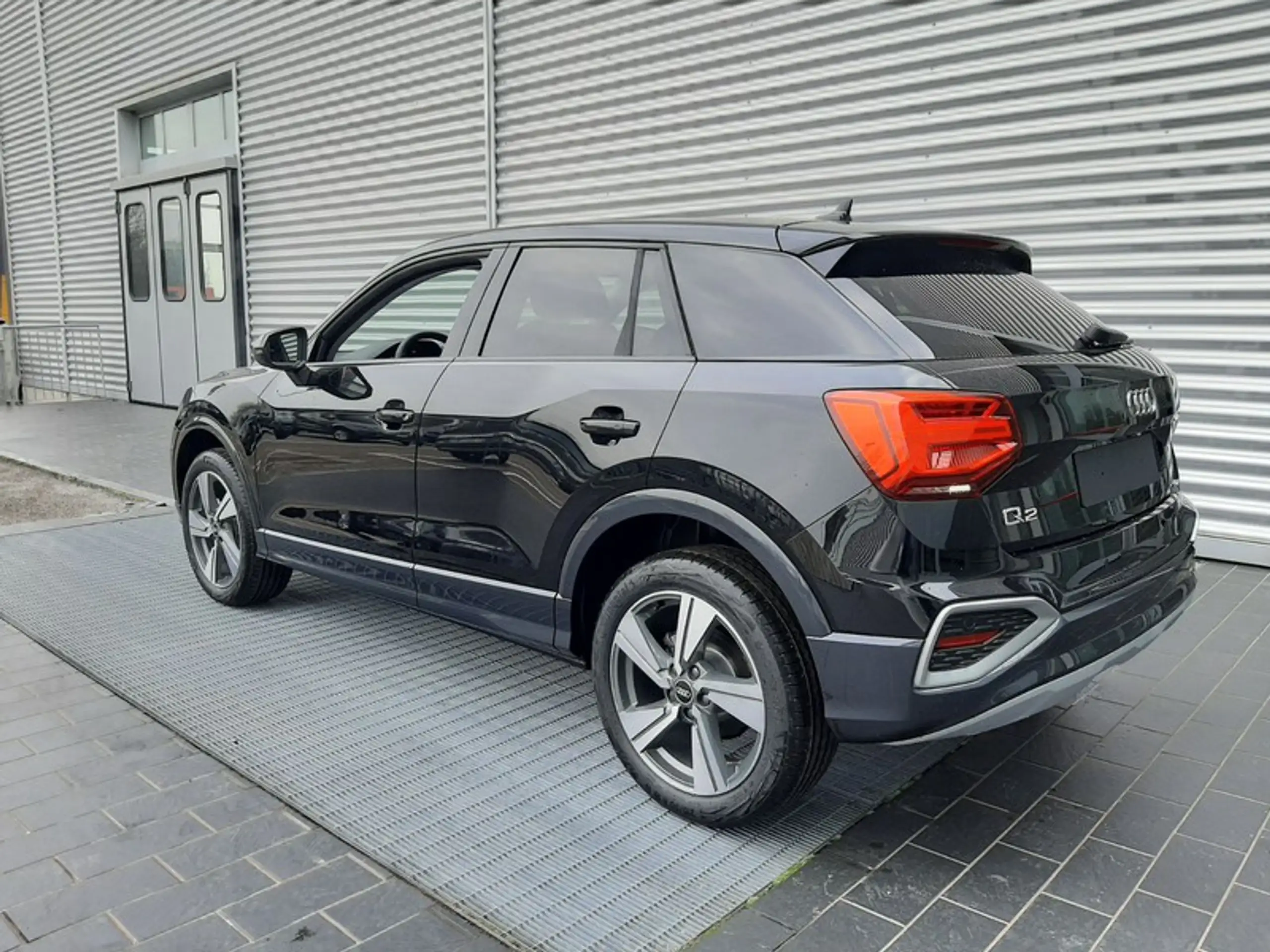 Audi - Q2