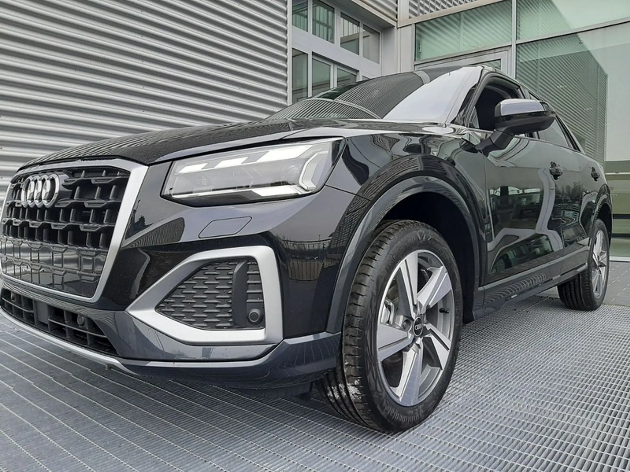 Audi - Q2