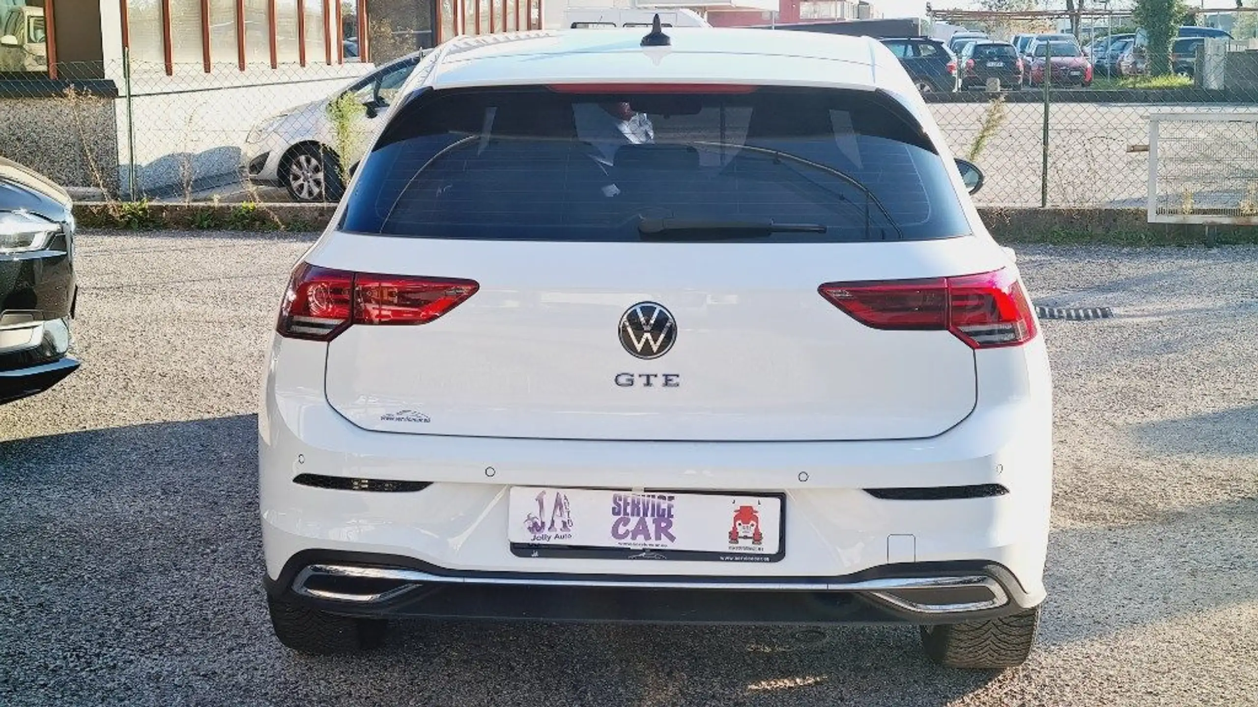 Volkswagen - Golf