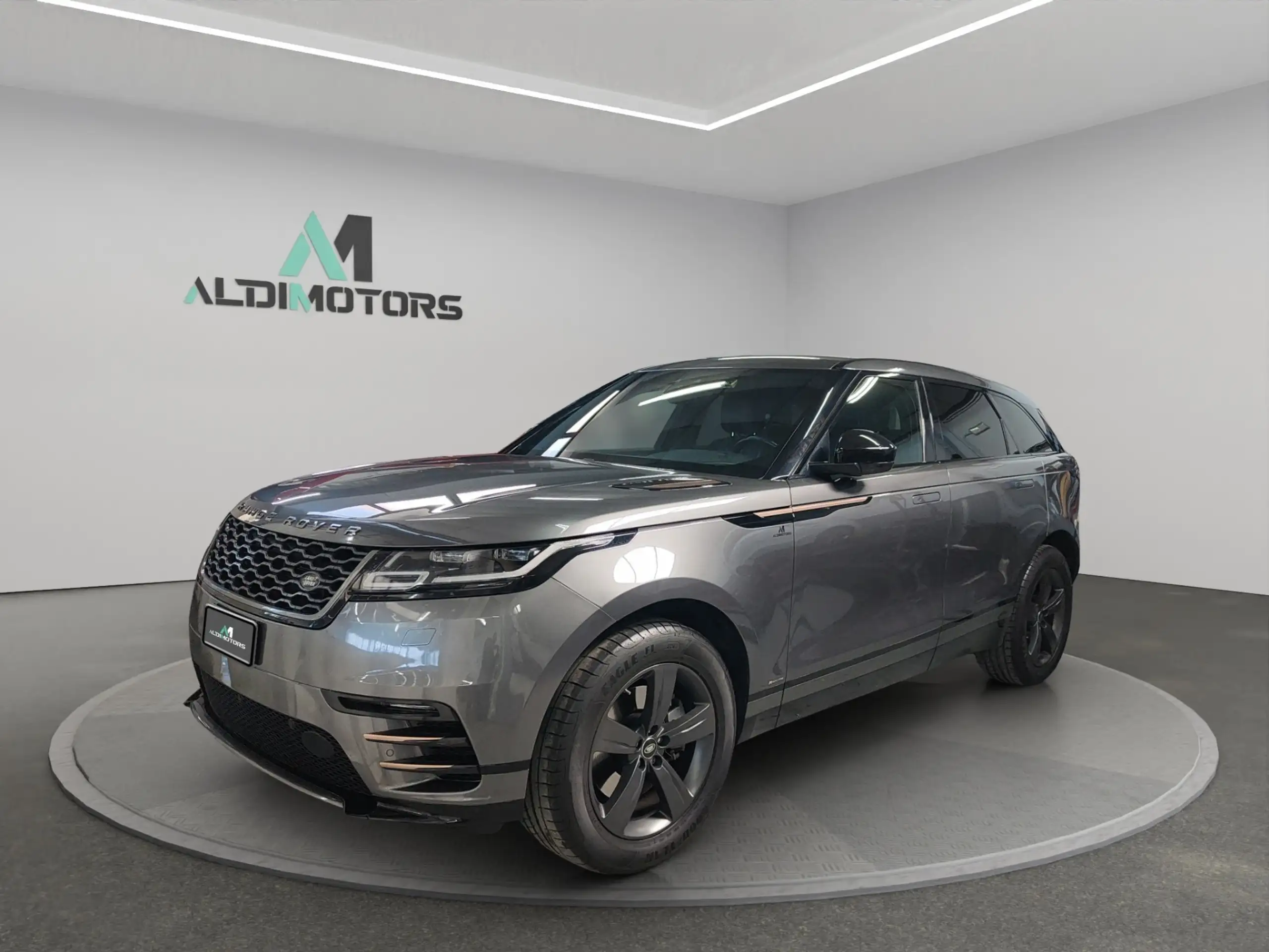 Land Rover - Range Rover Velar