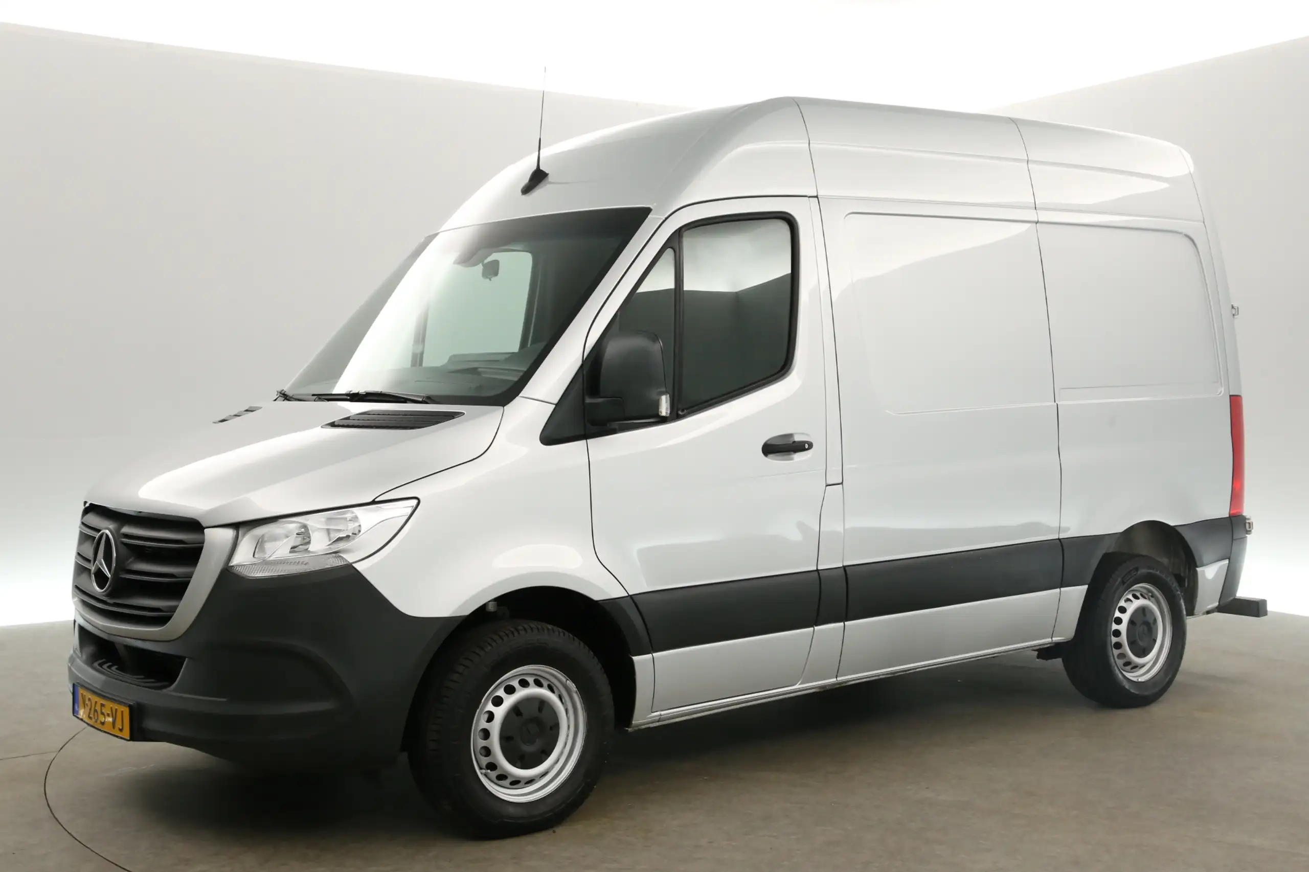 Mercedes-Benz - Sprinter