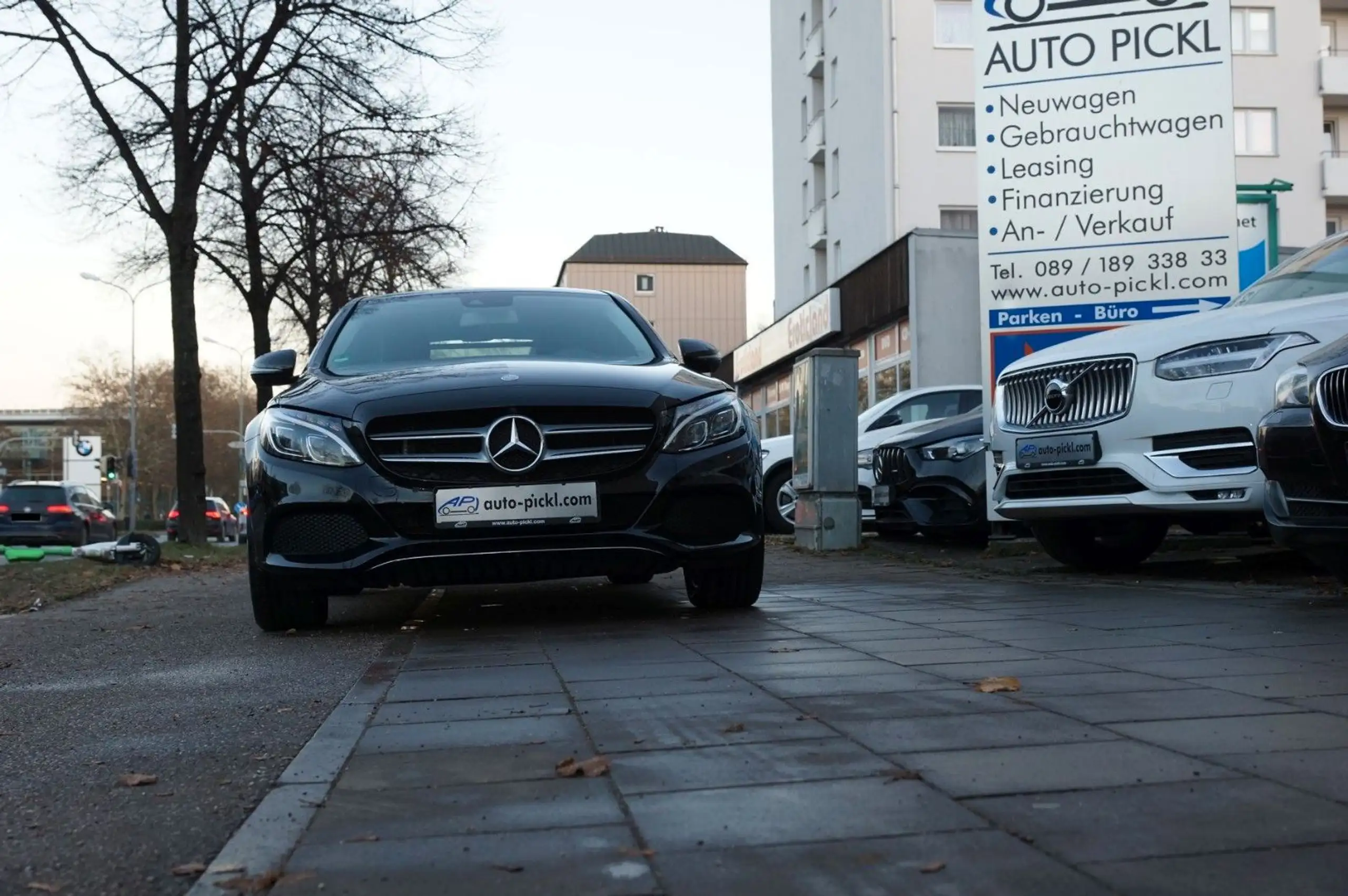 Mercedes-Benz - C 220