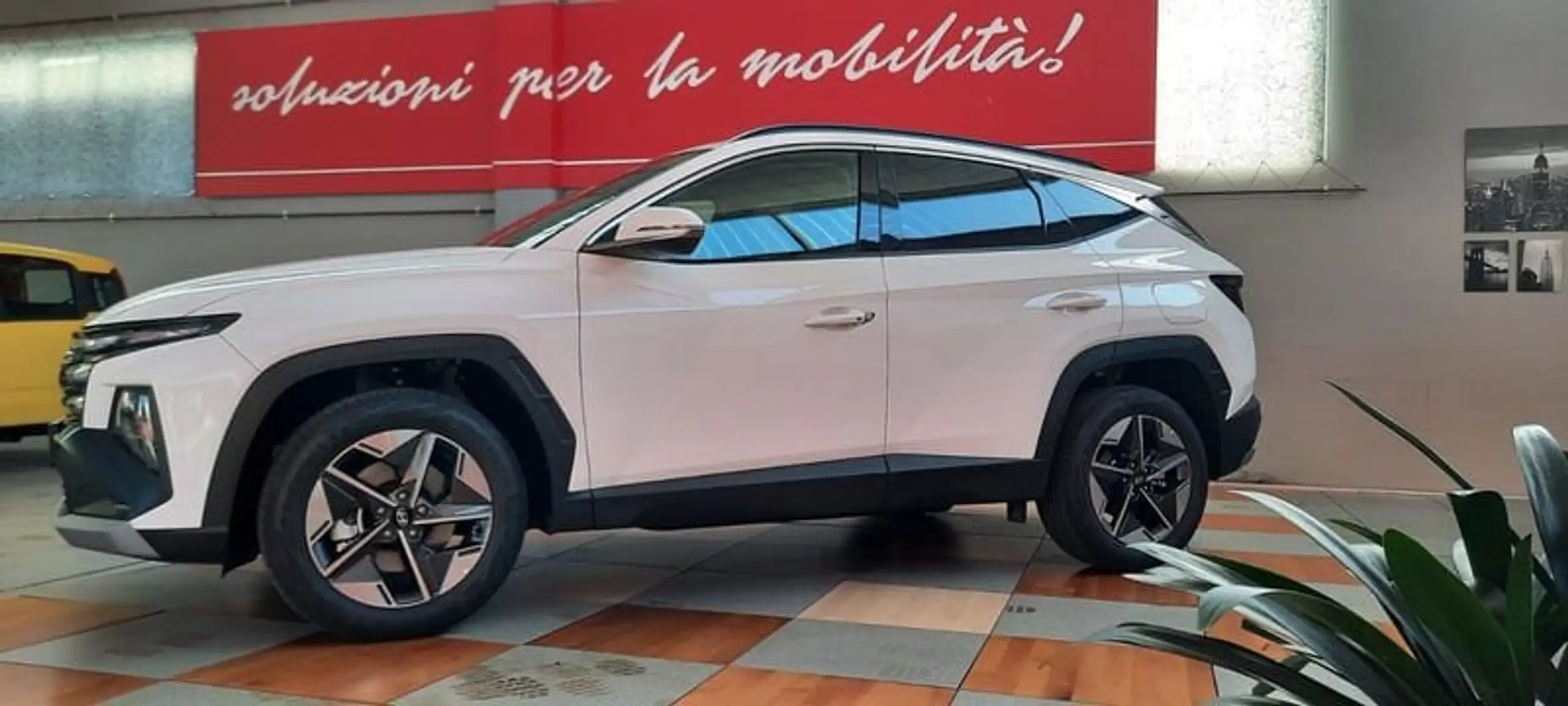 Hyundai - TUCSON