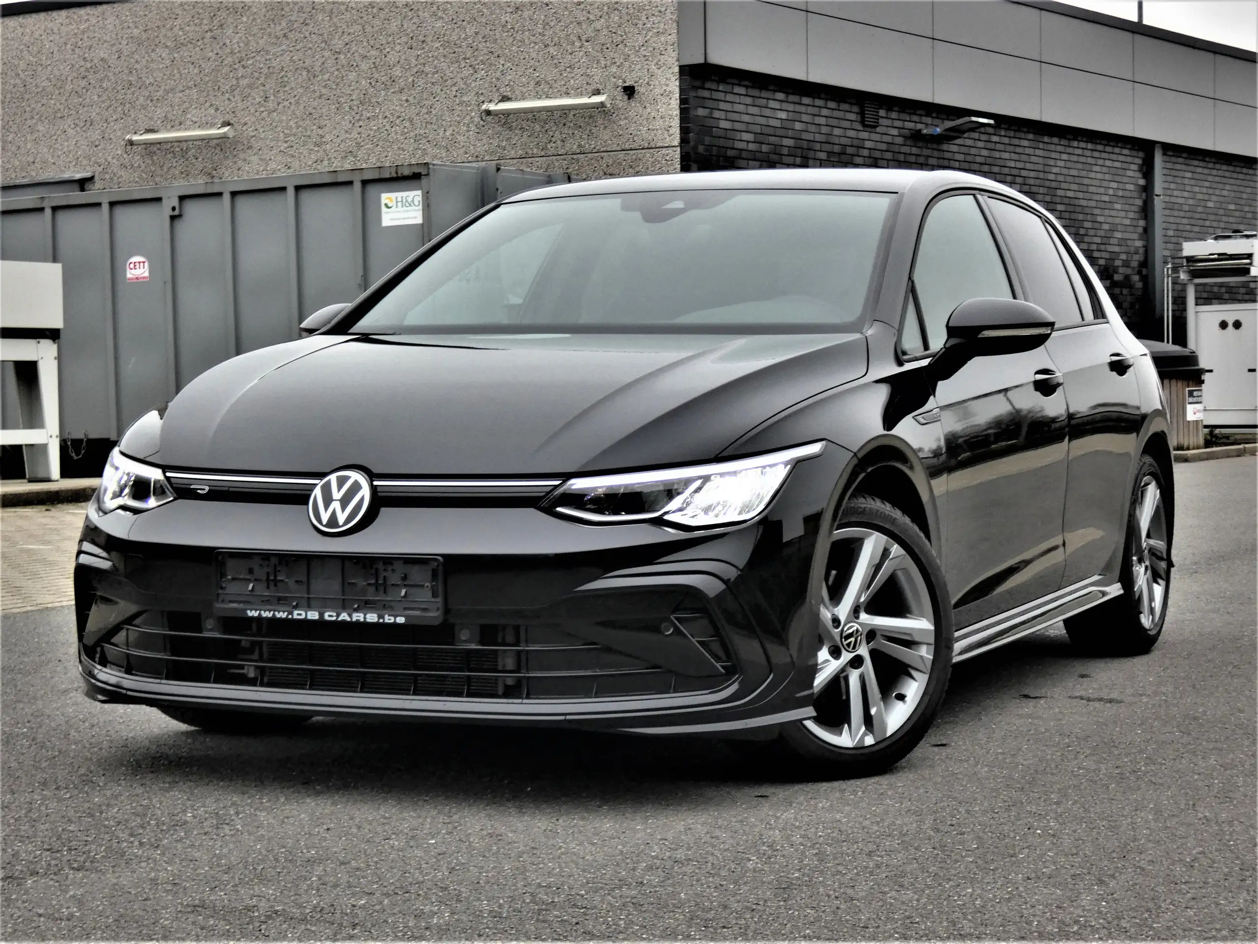 Volkswagen - Golf