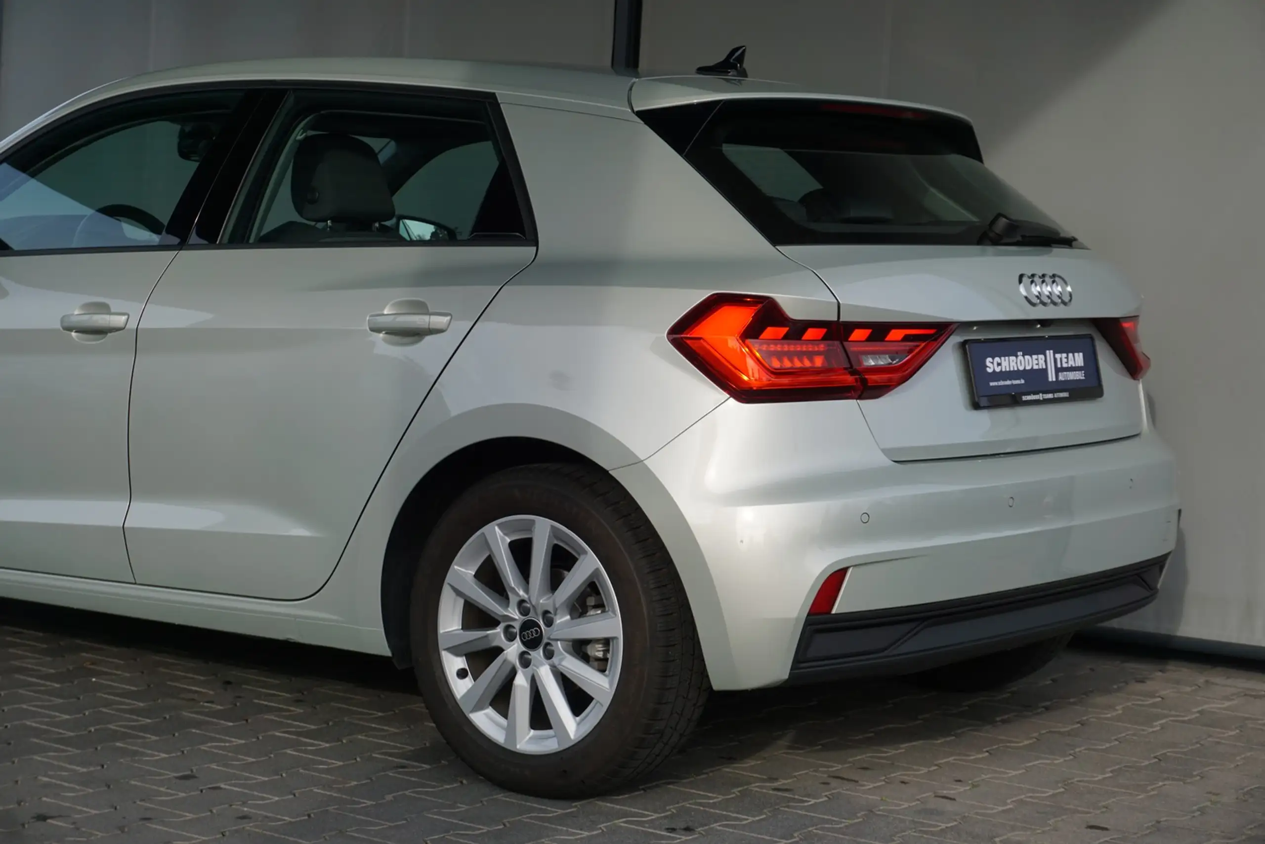 Audi - A1