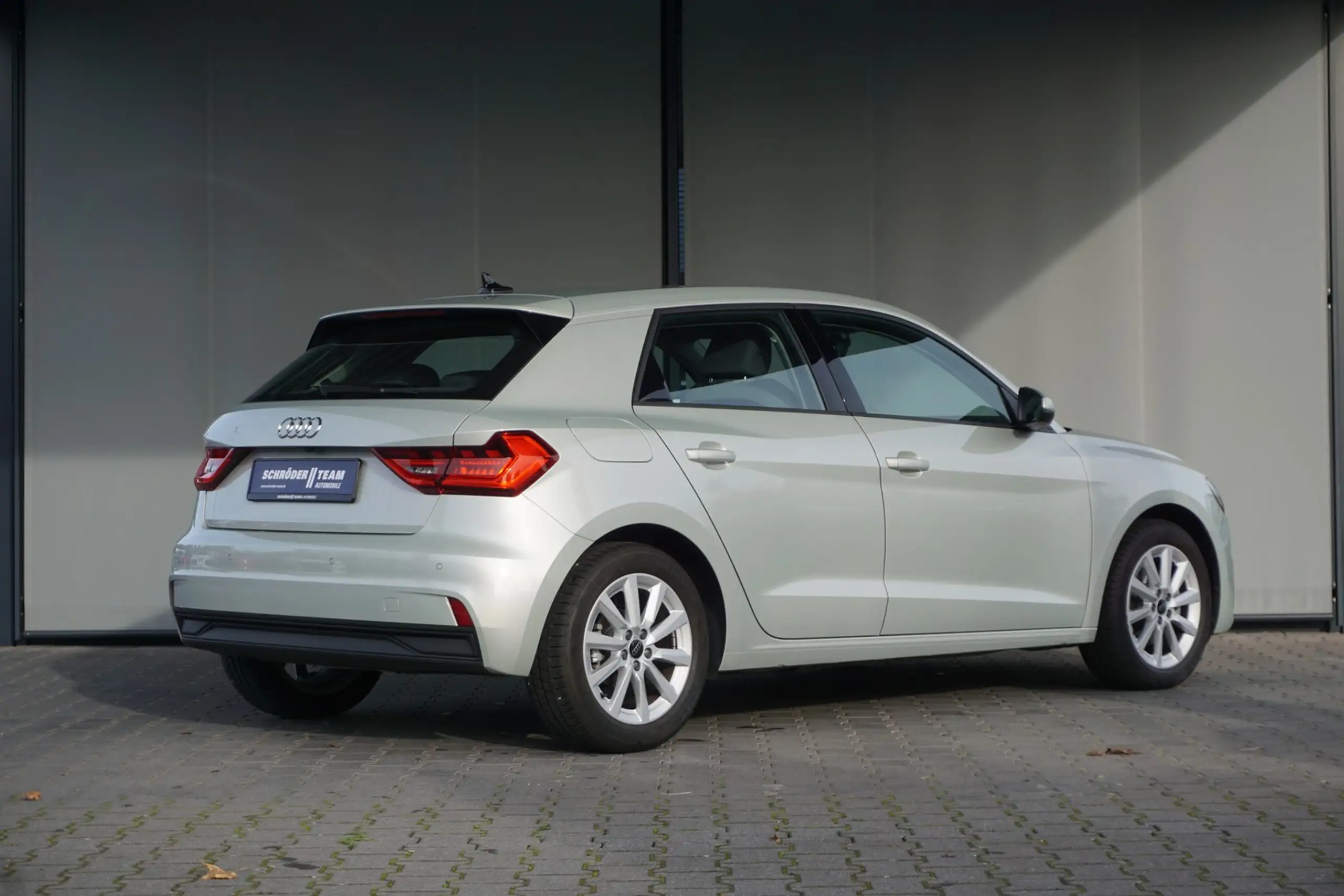 Audi - A1