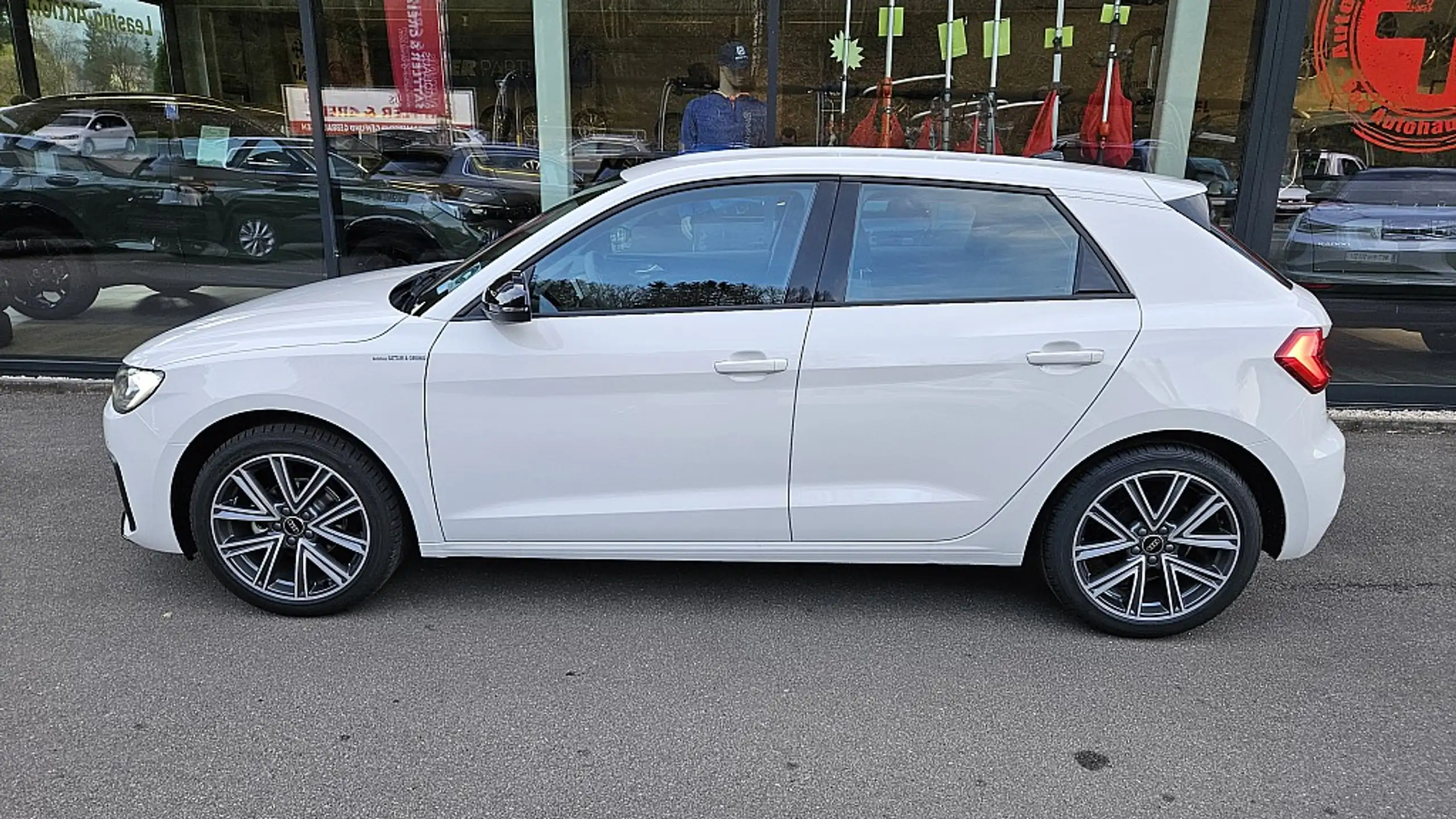 Audi - A1