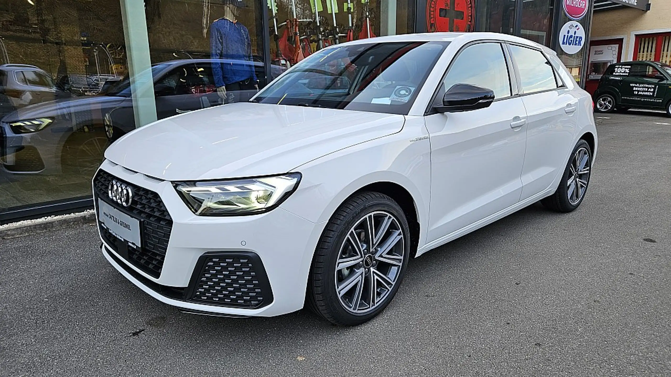 Audi - A1