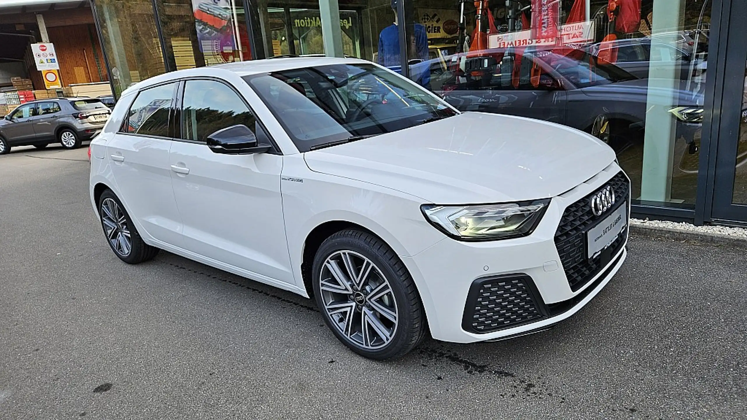 Audi - A1