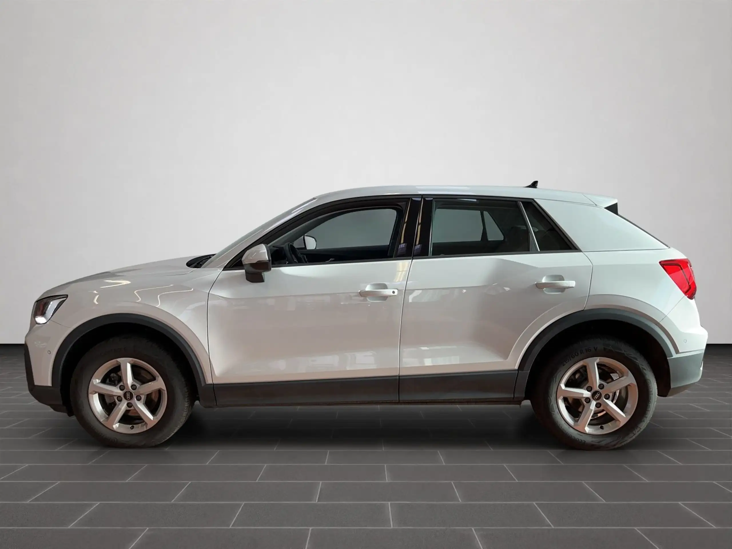 Audi - Q2