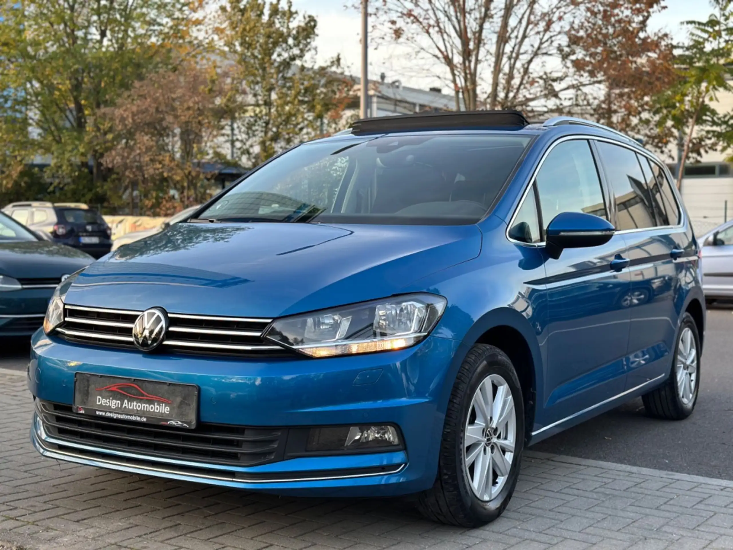 Volkswagen - Touran