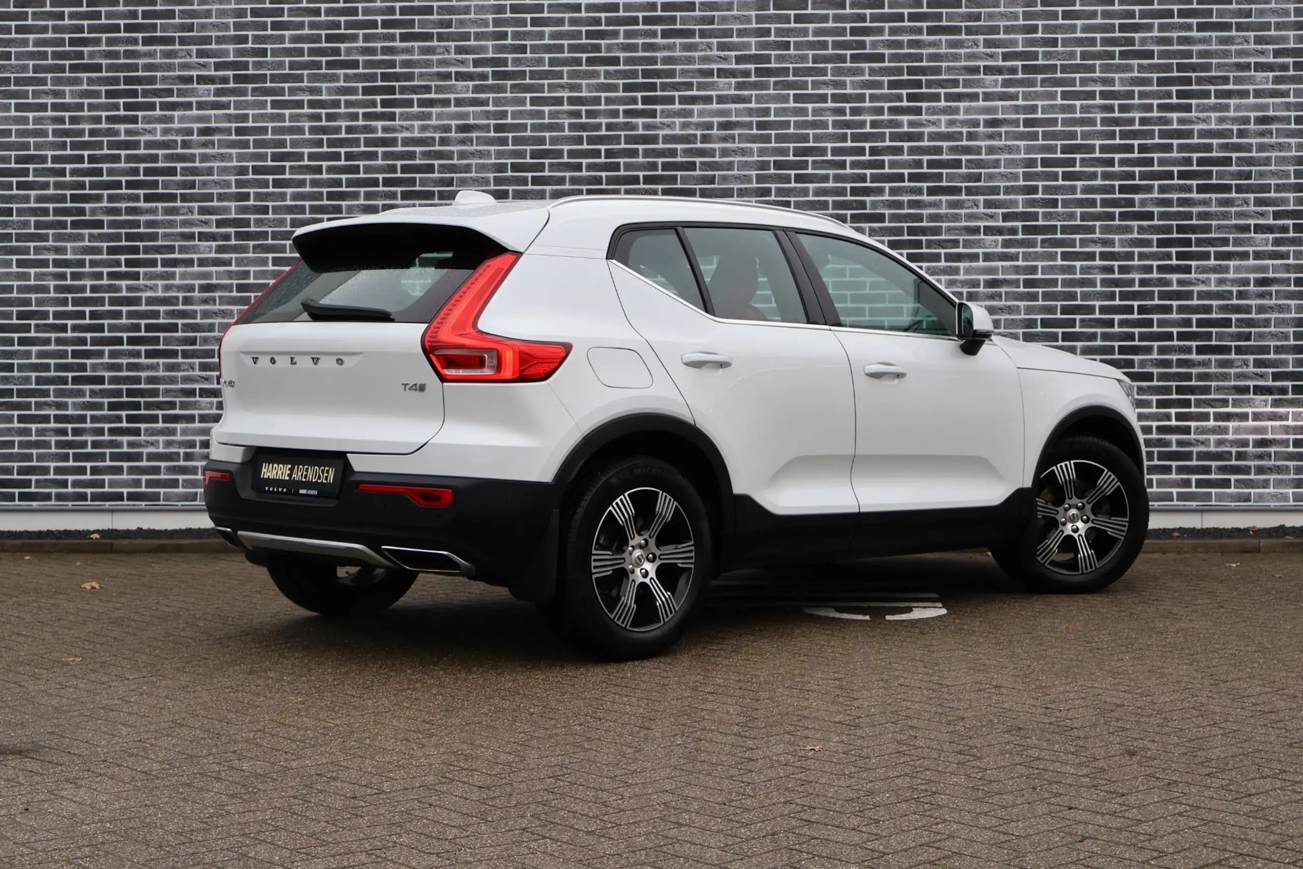 Volvo - XC40