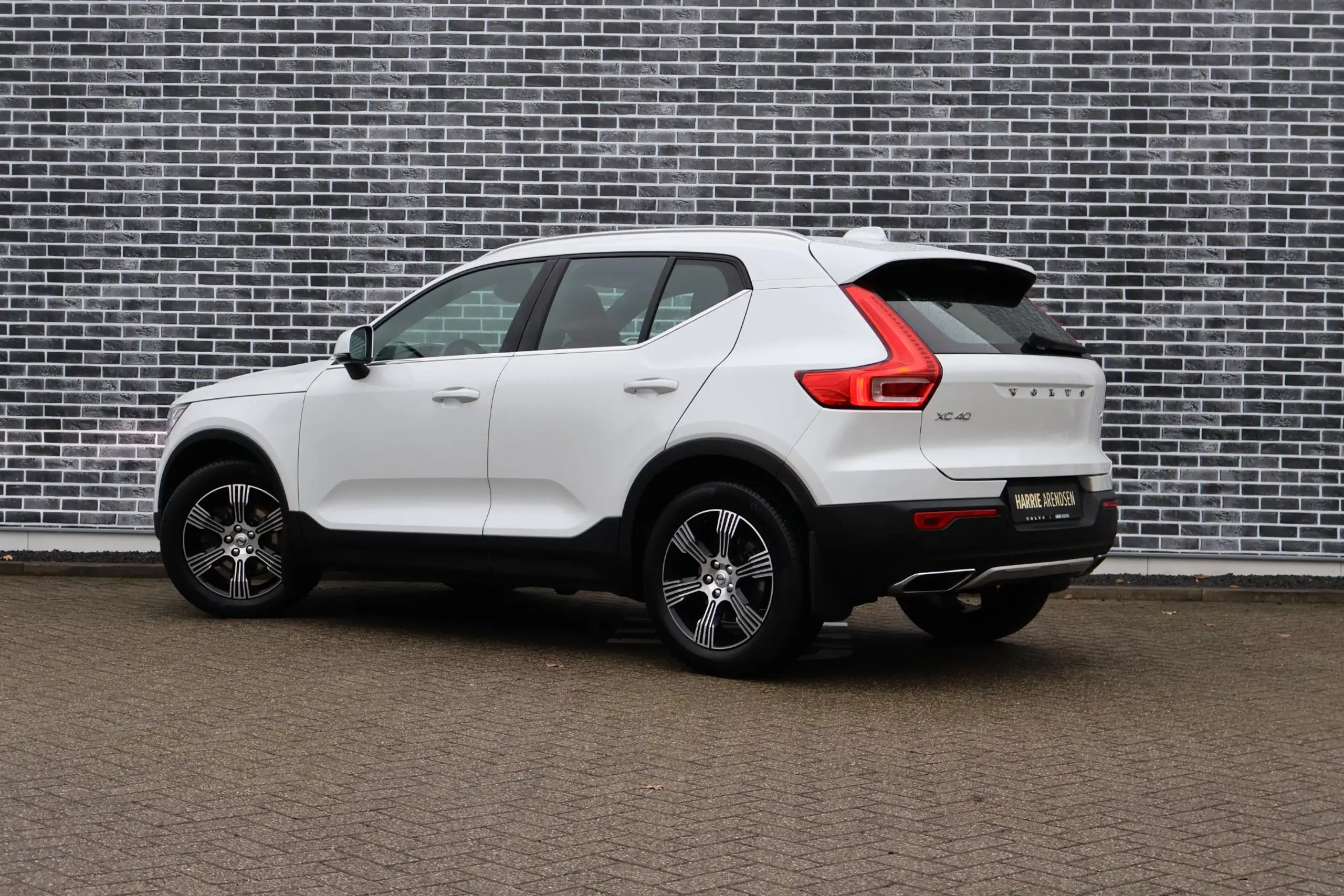 Volvo - XC40