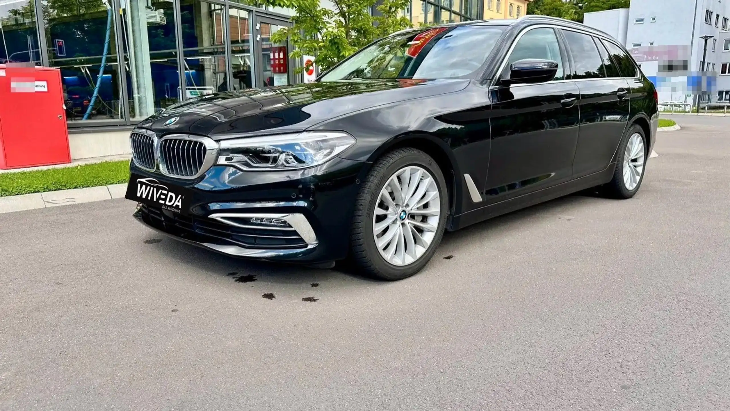 BMW - 525