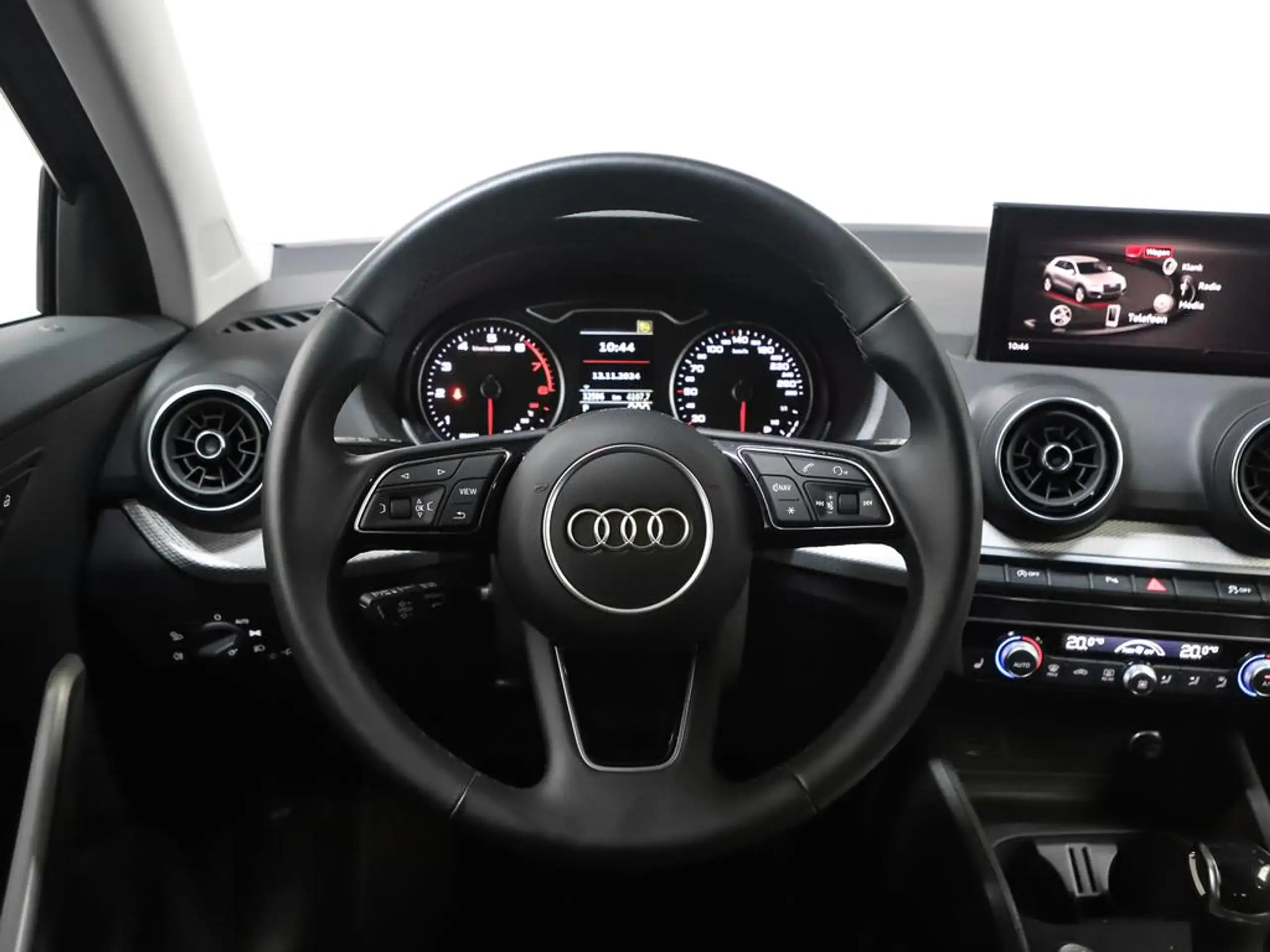 Audi - Q2