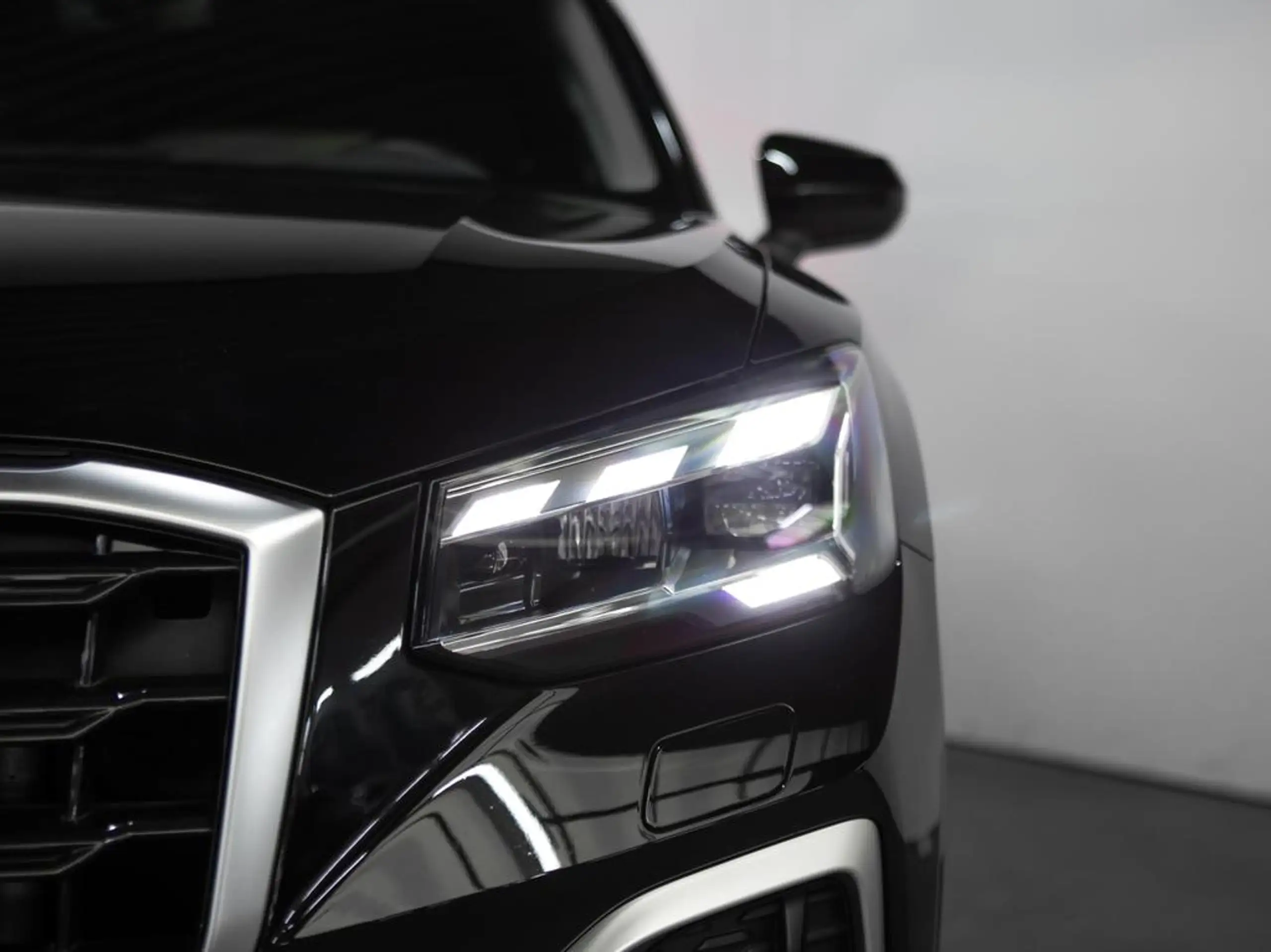 Audi - Q2