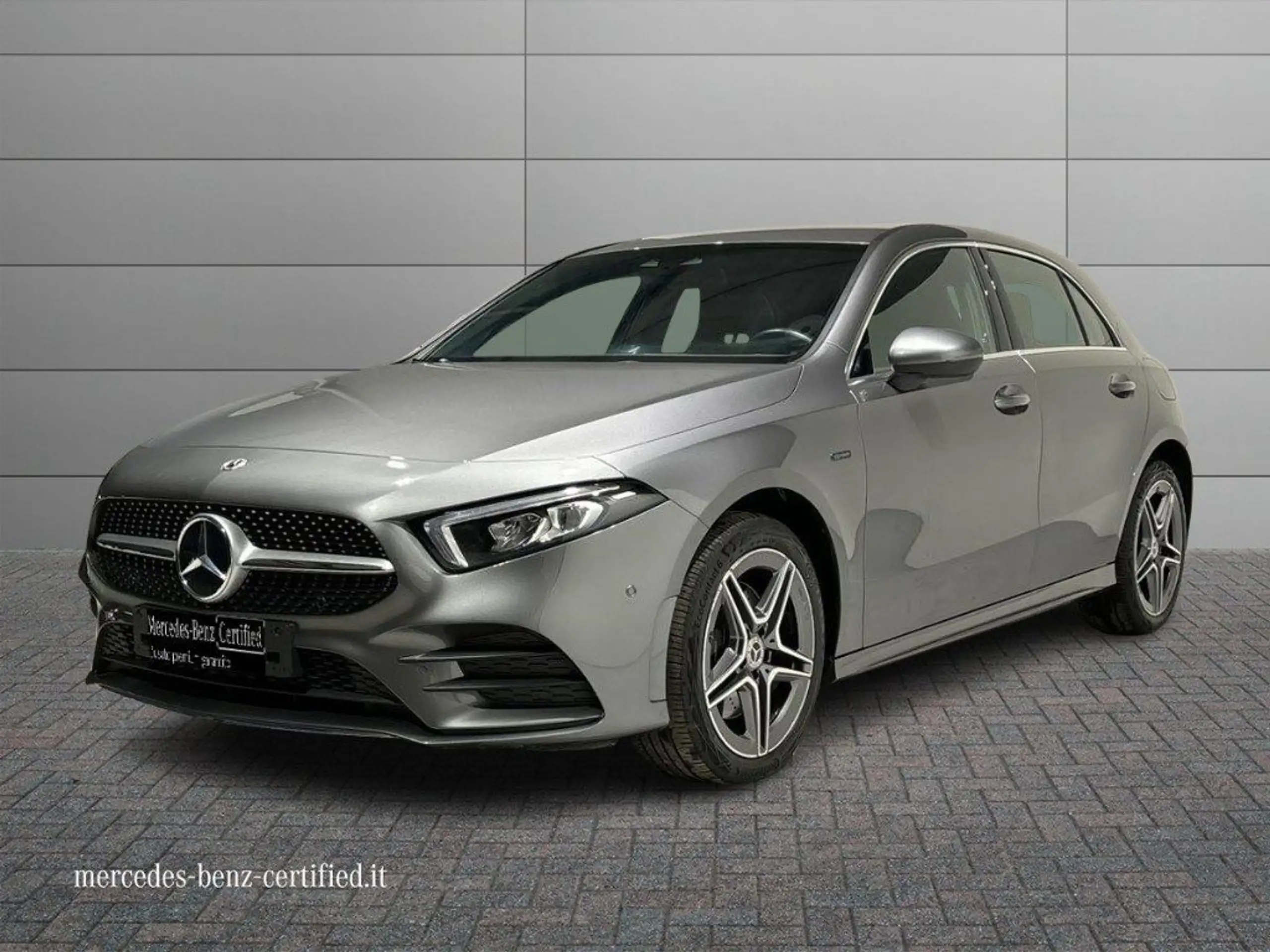 Mercedes-Benz A 250 2021