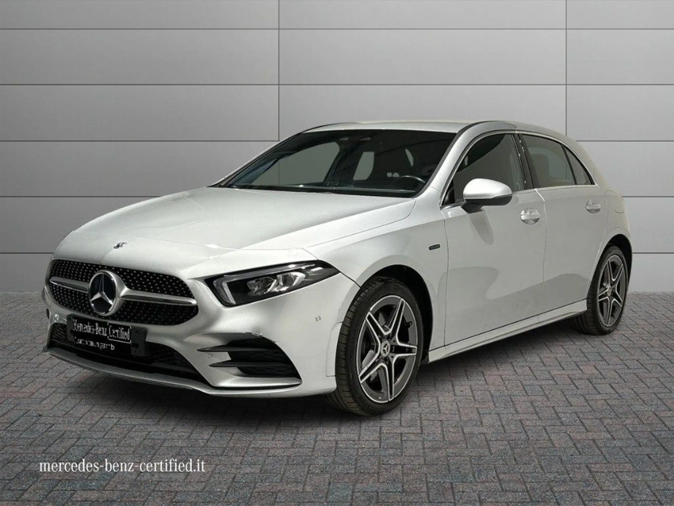 Mercedes-Benz A 250 2021