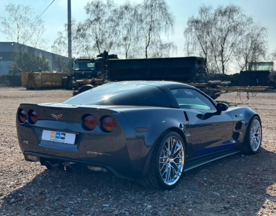 Chevrolet - Corvette