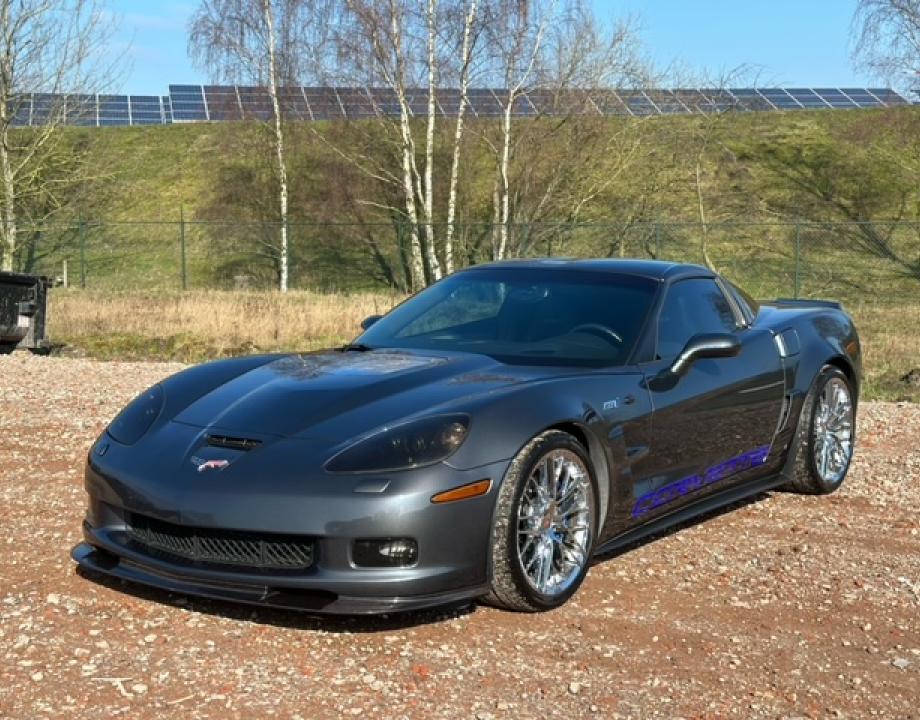 Chevrolet - Corvette