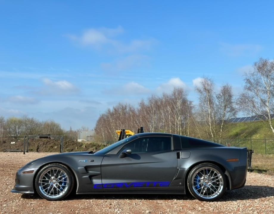 Chevrolet - Corvette