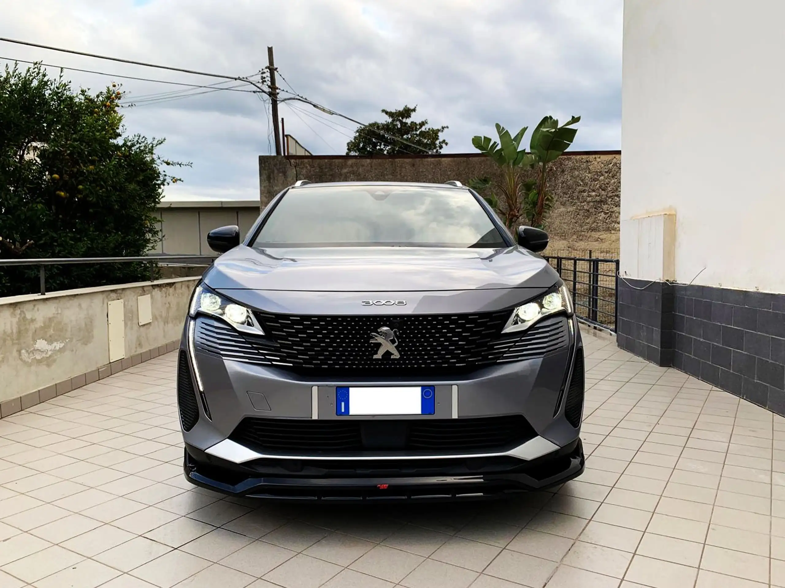 Peugeot - 3008