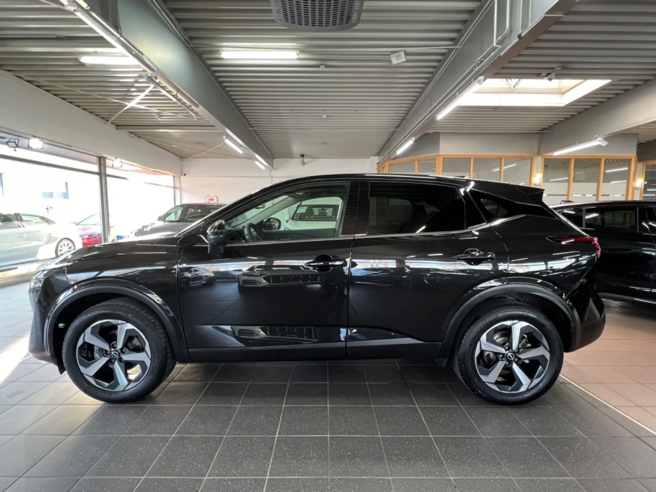 Nissan - Qashqai