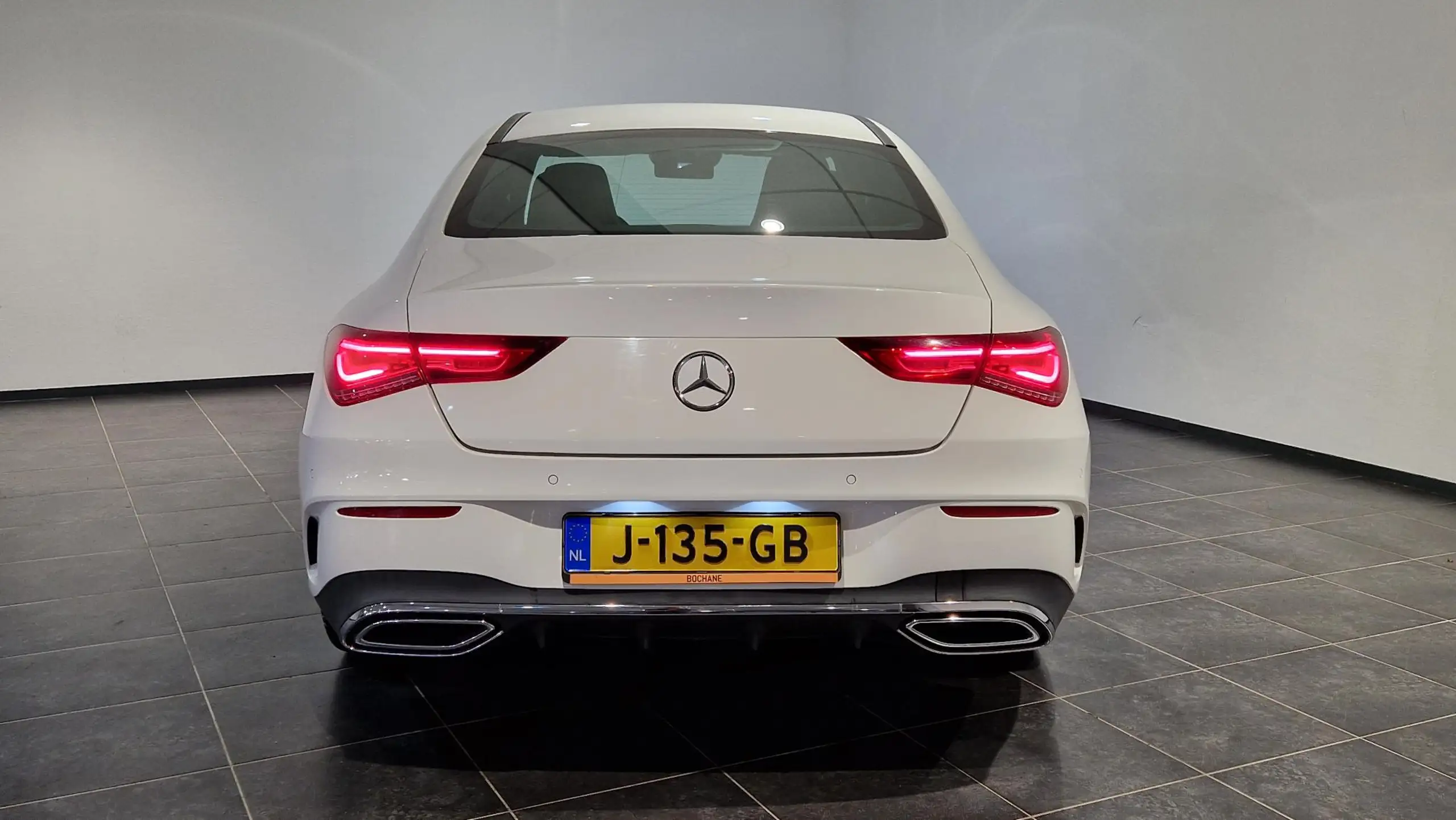 Mercedes-Benz - CLA 180