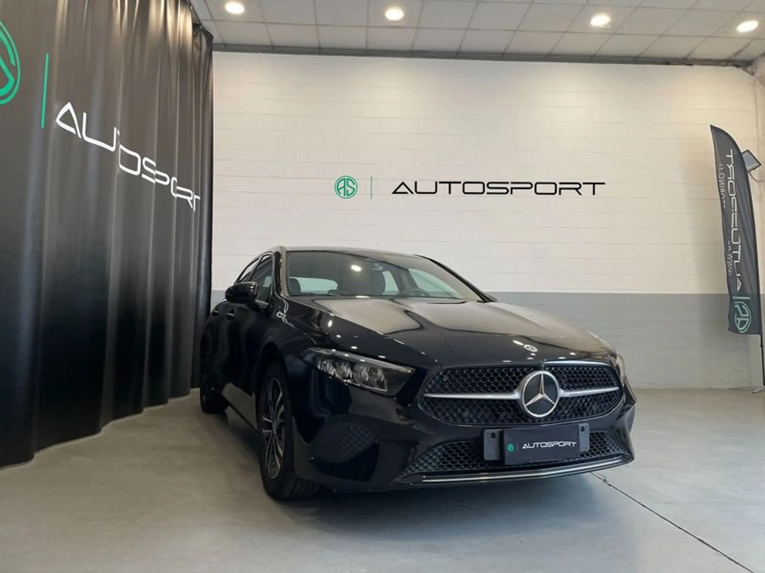 Mercedes-Benz A 180 2023