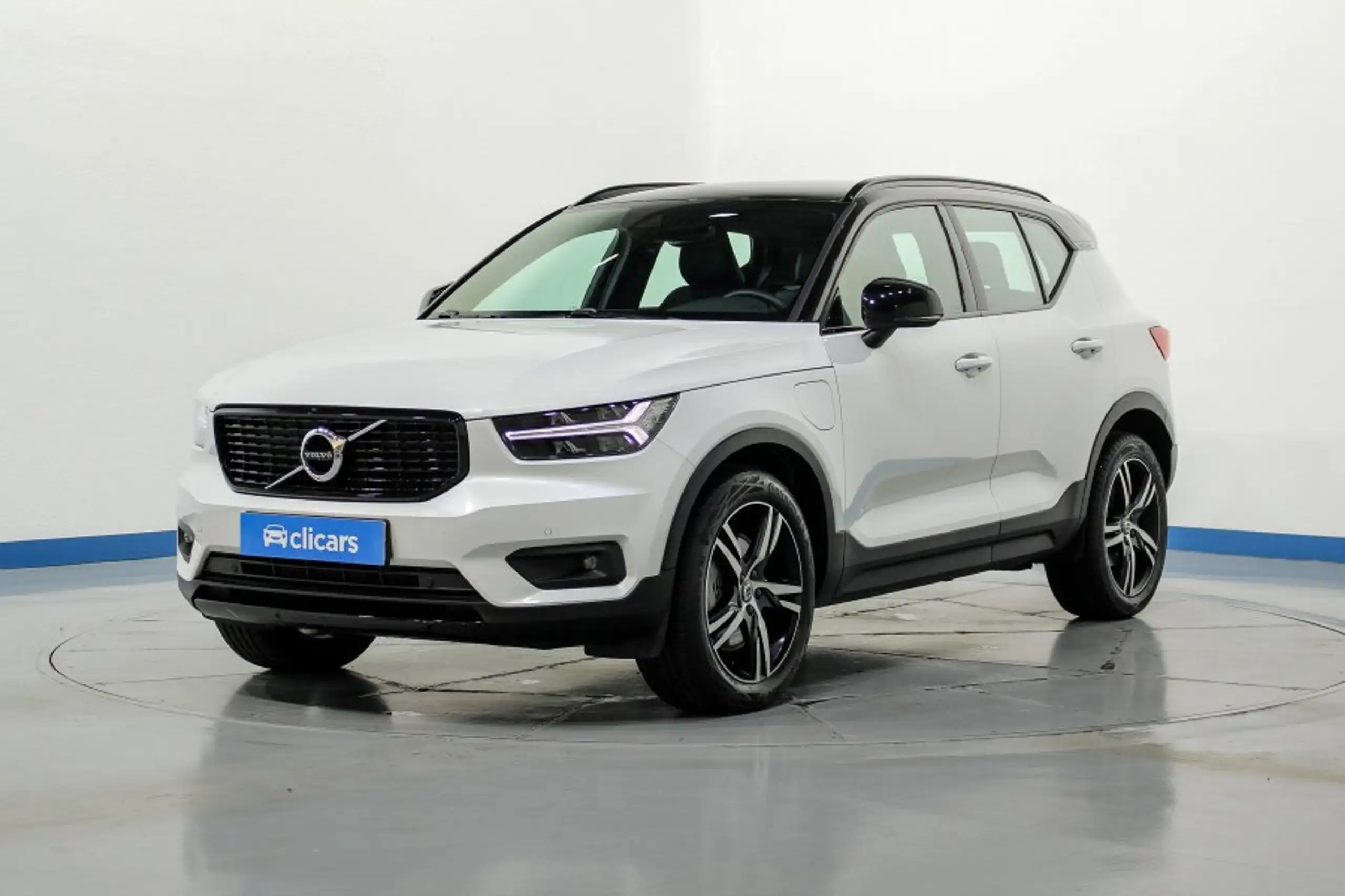 Volvo - XC40