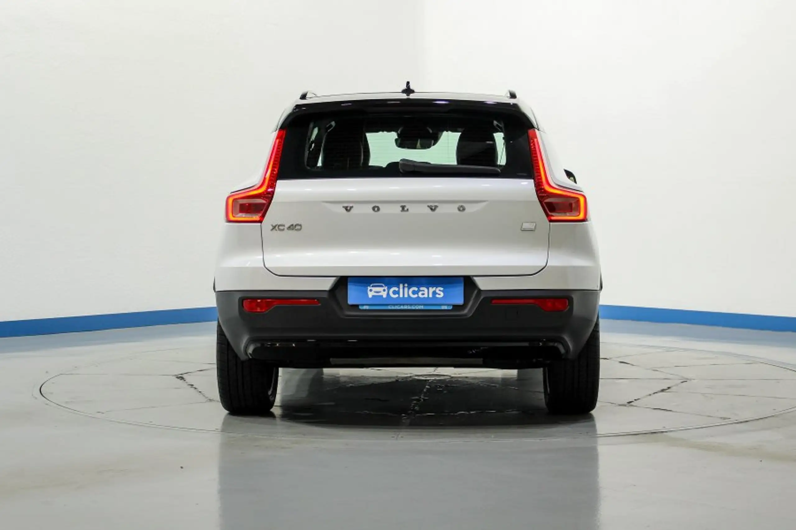 Volvo - XC40