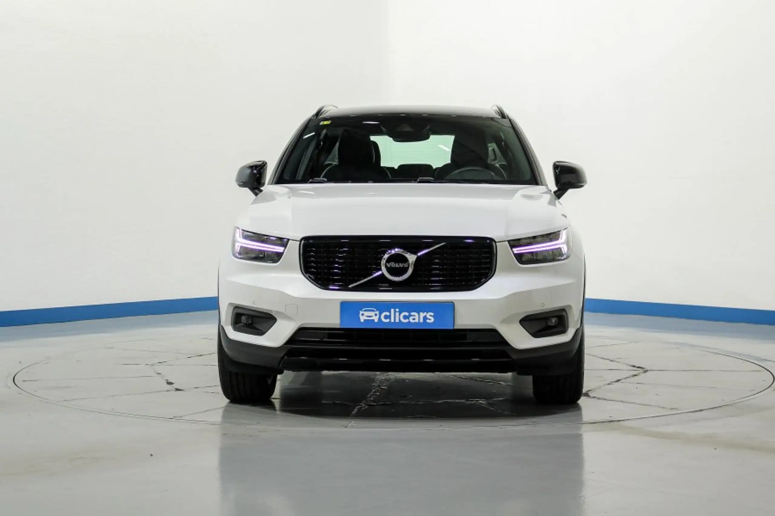 Volvo - XC40