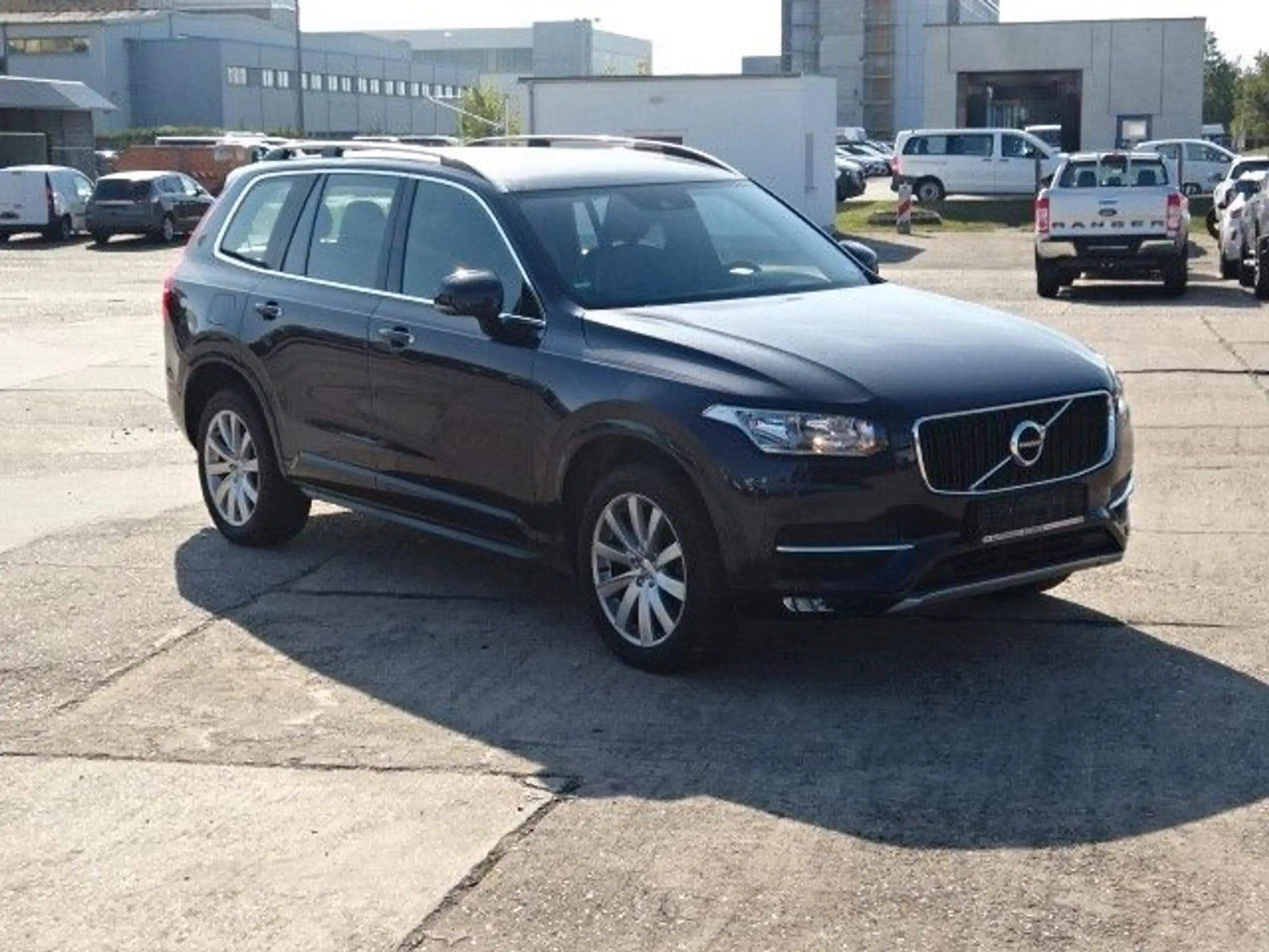 Volvo - XC90