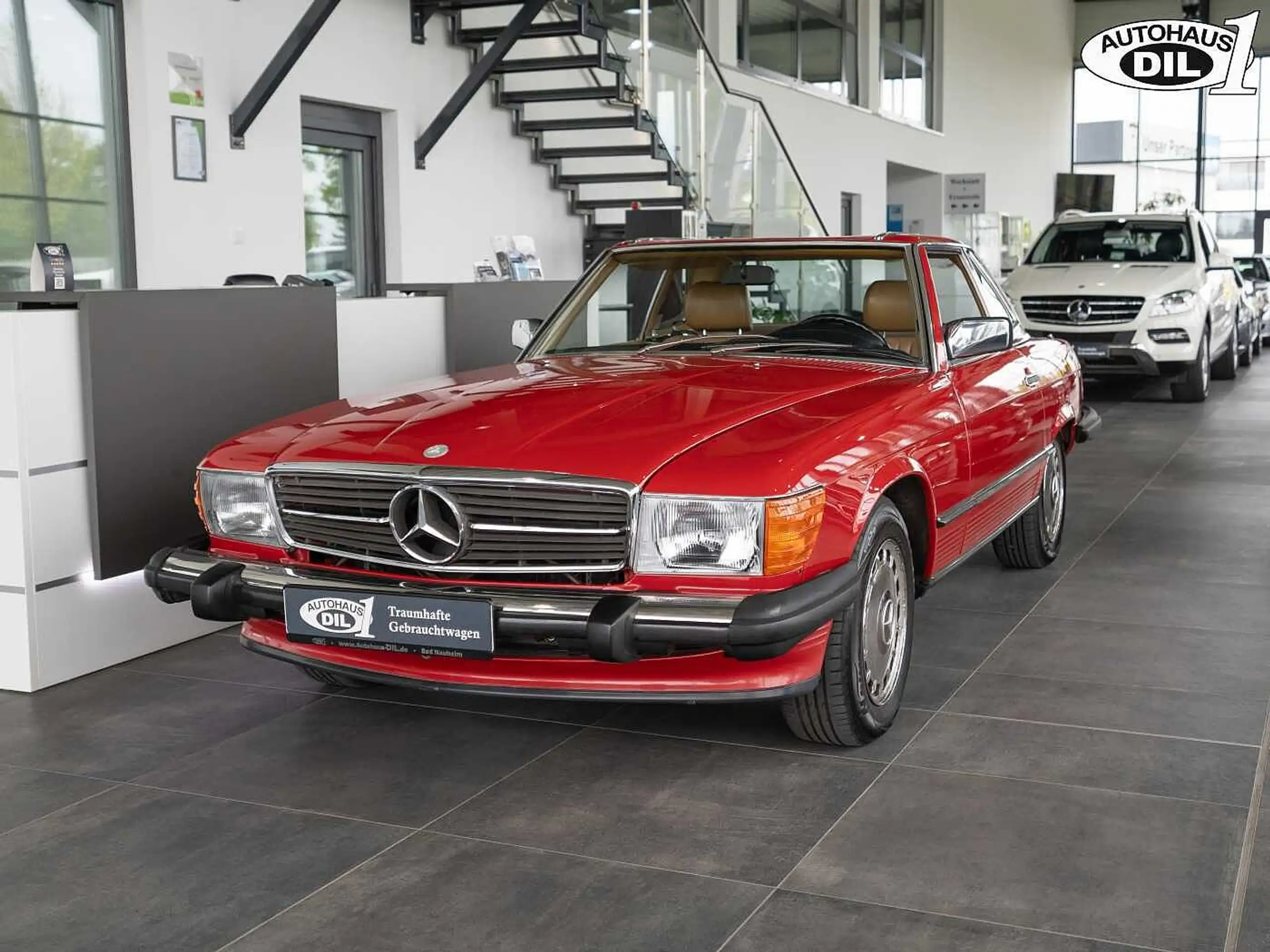 Mercedes-Benz - SL 560