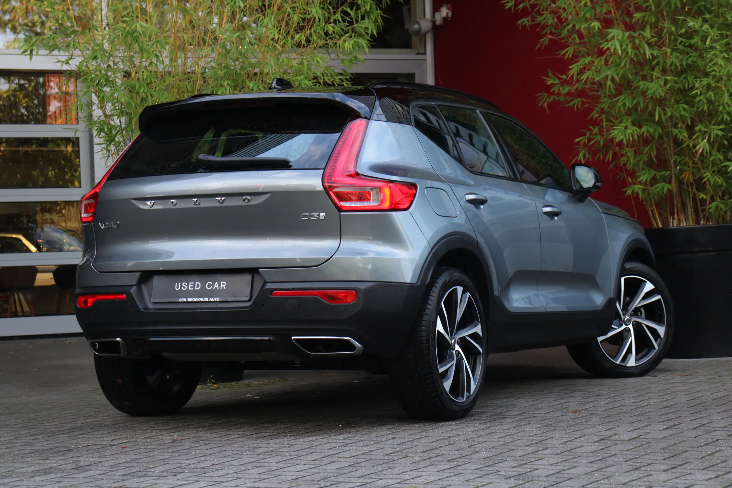 Volvo - XC40