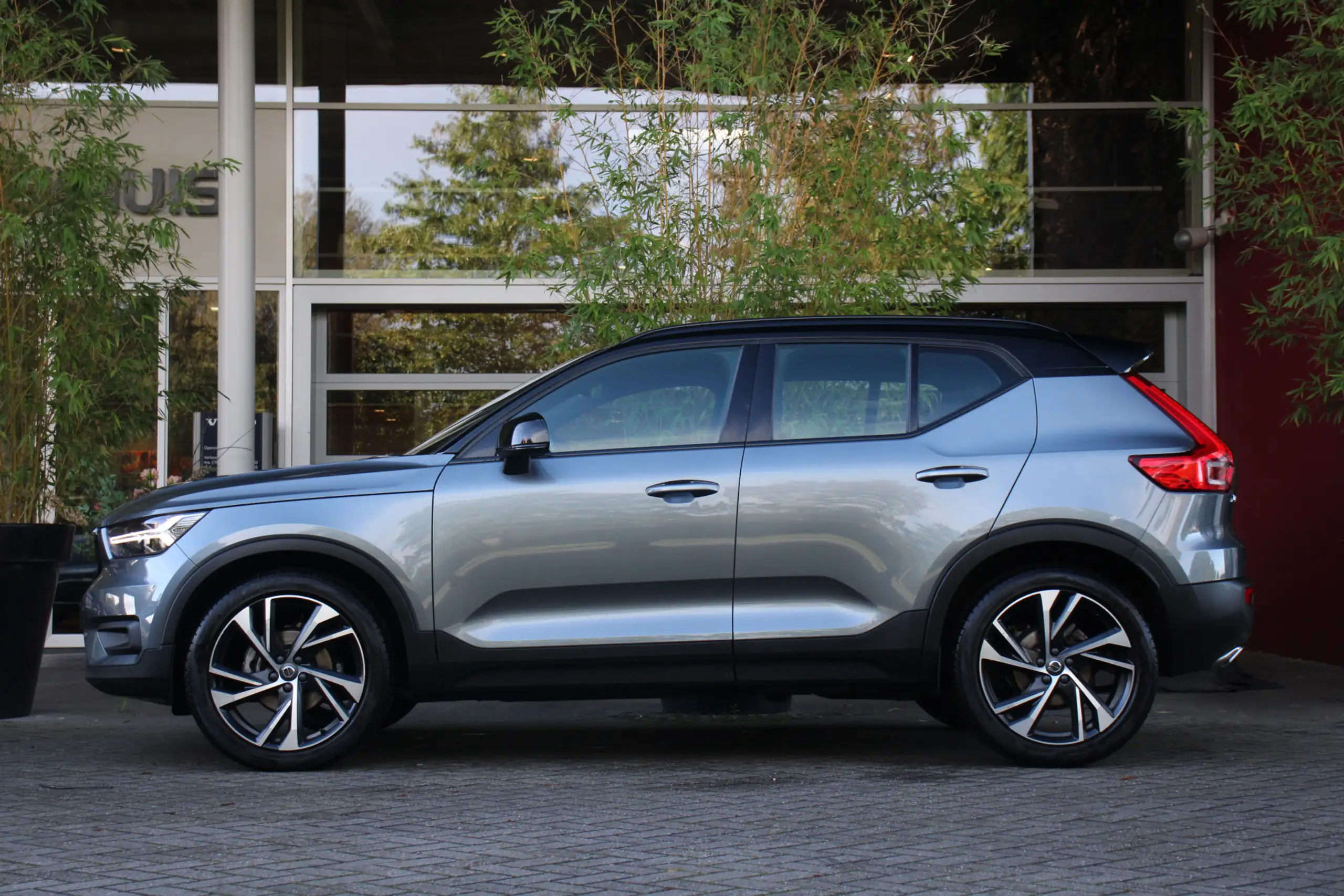 Volvo - XC40