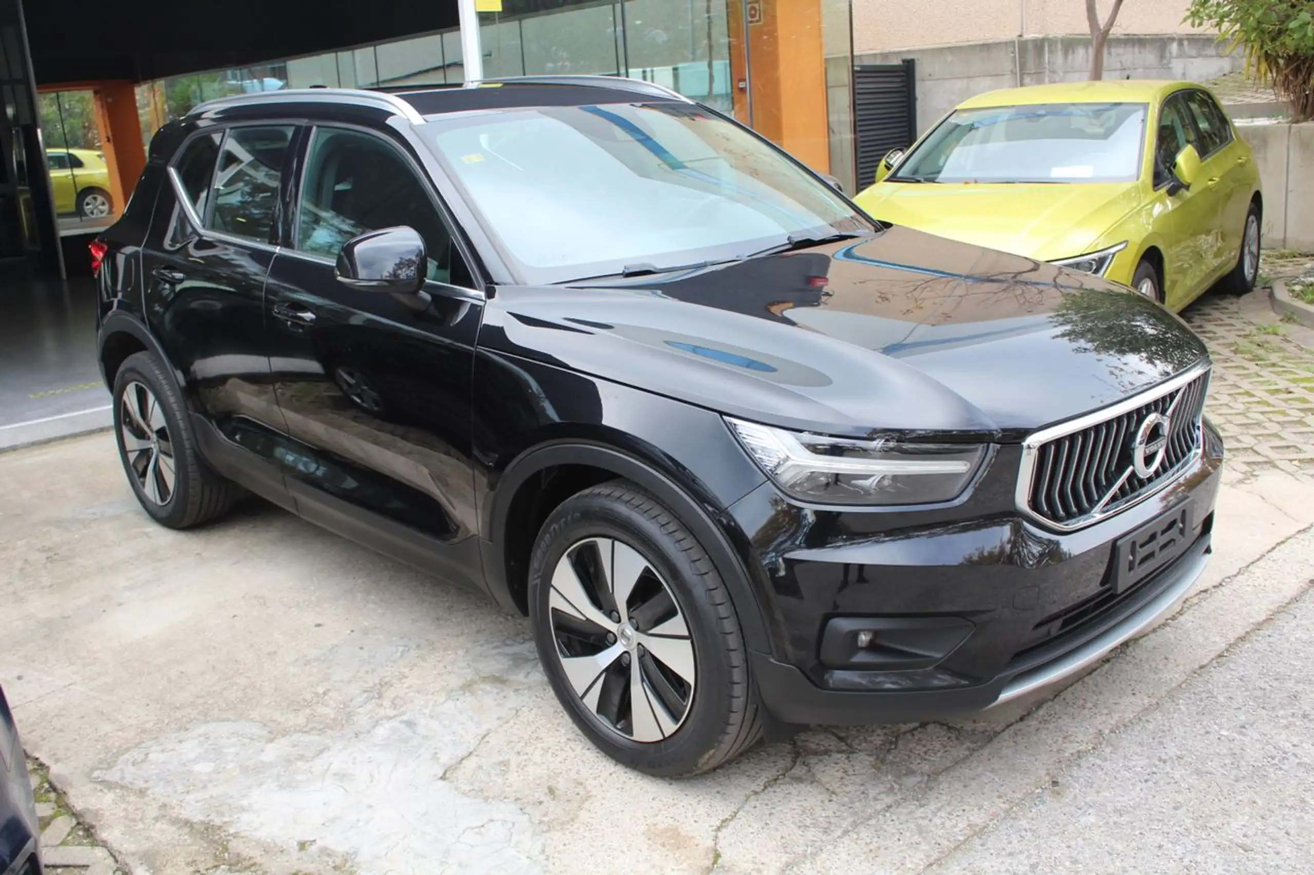 Volvo - XC40