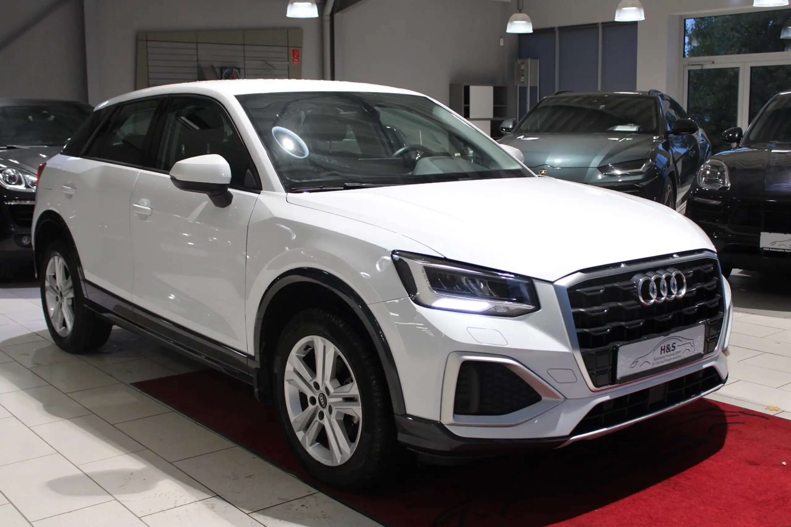 Audi - Q2