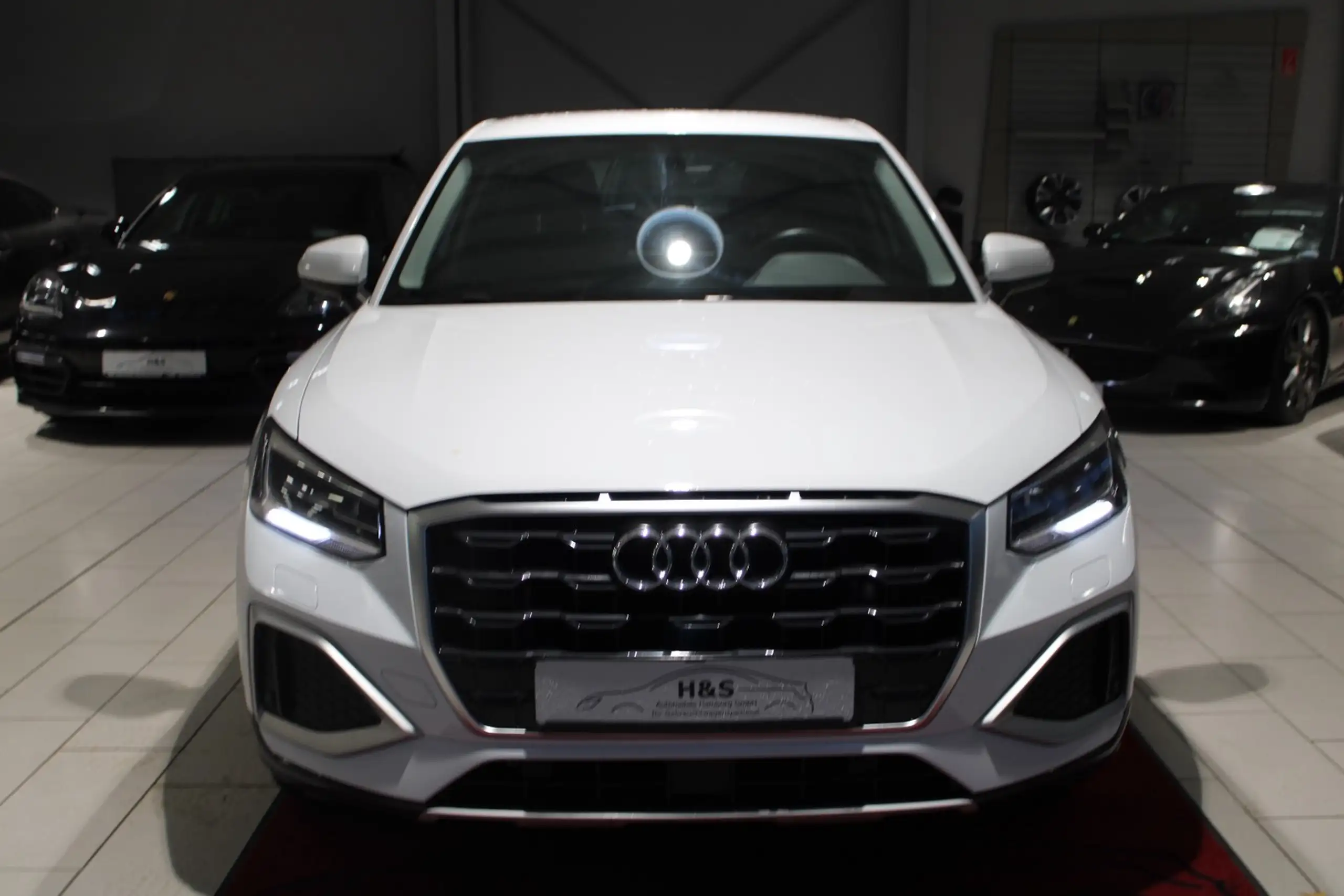 Audi - Q2