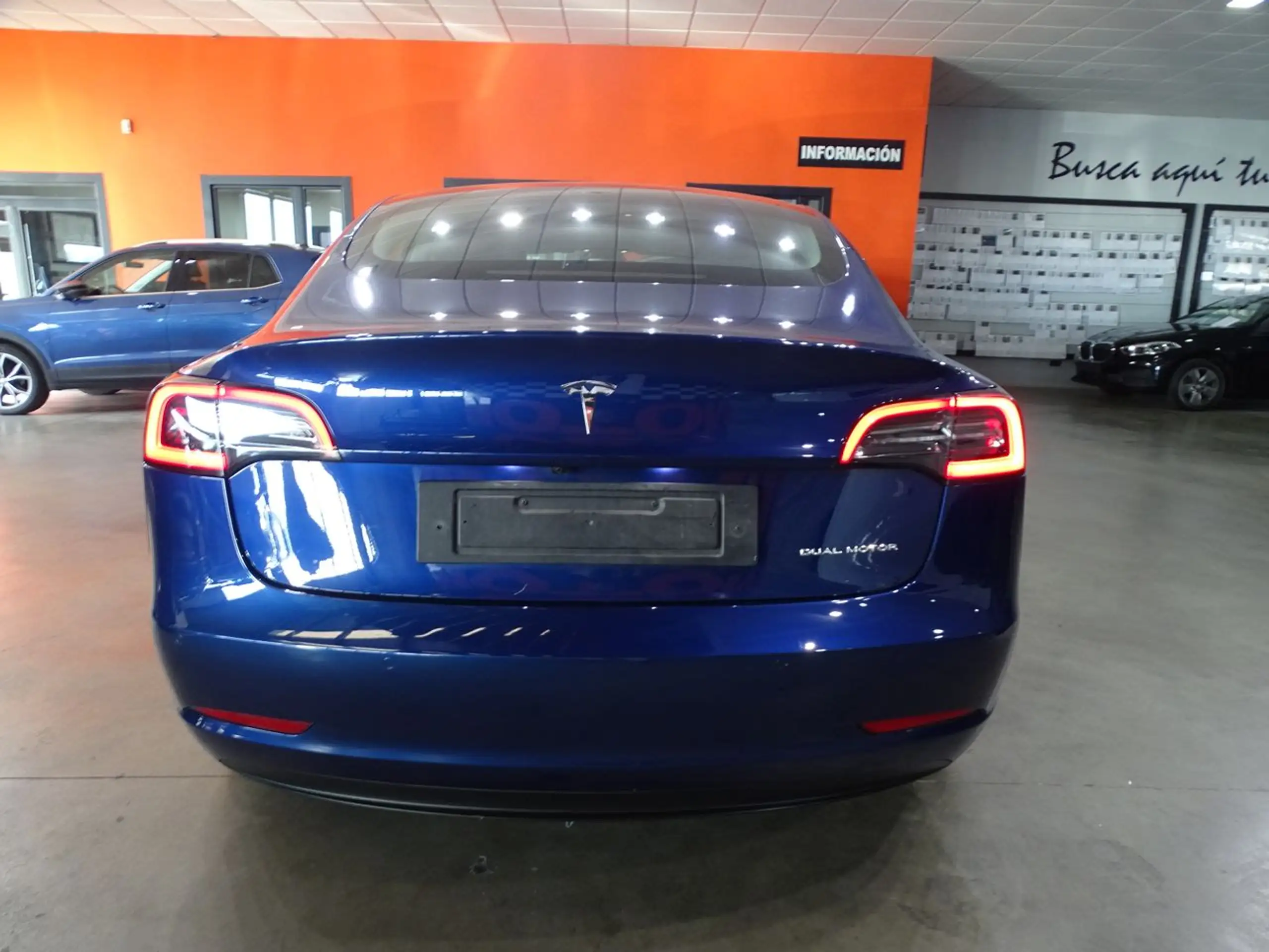 Tesla - Model 3