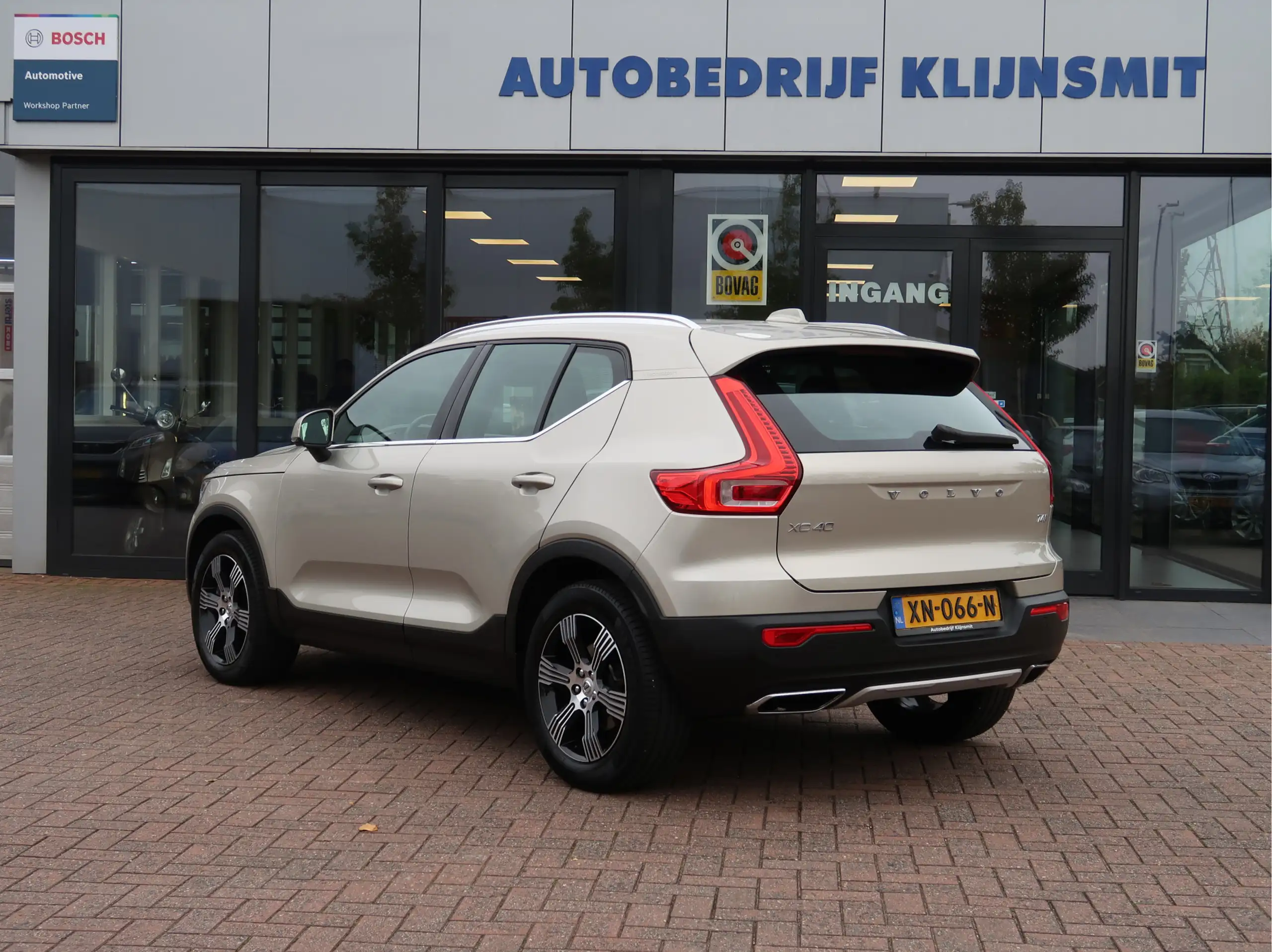 Volvo - XC40