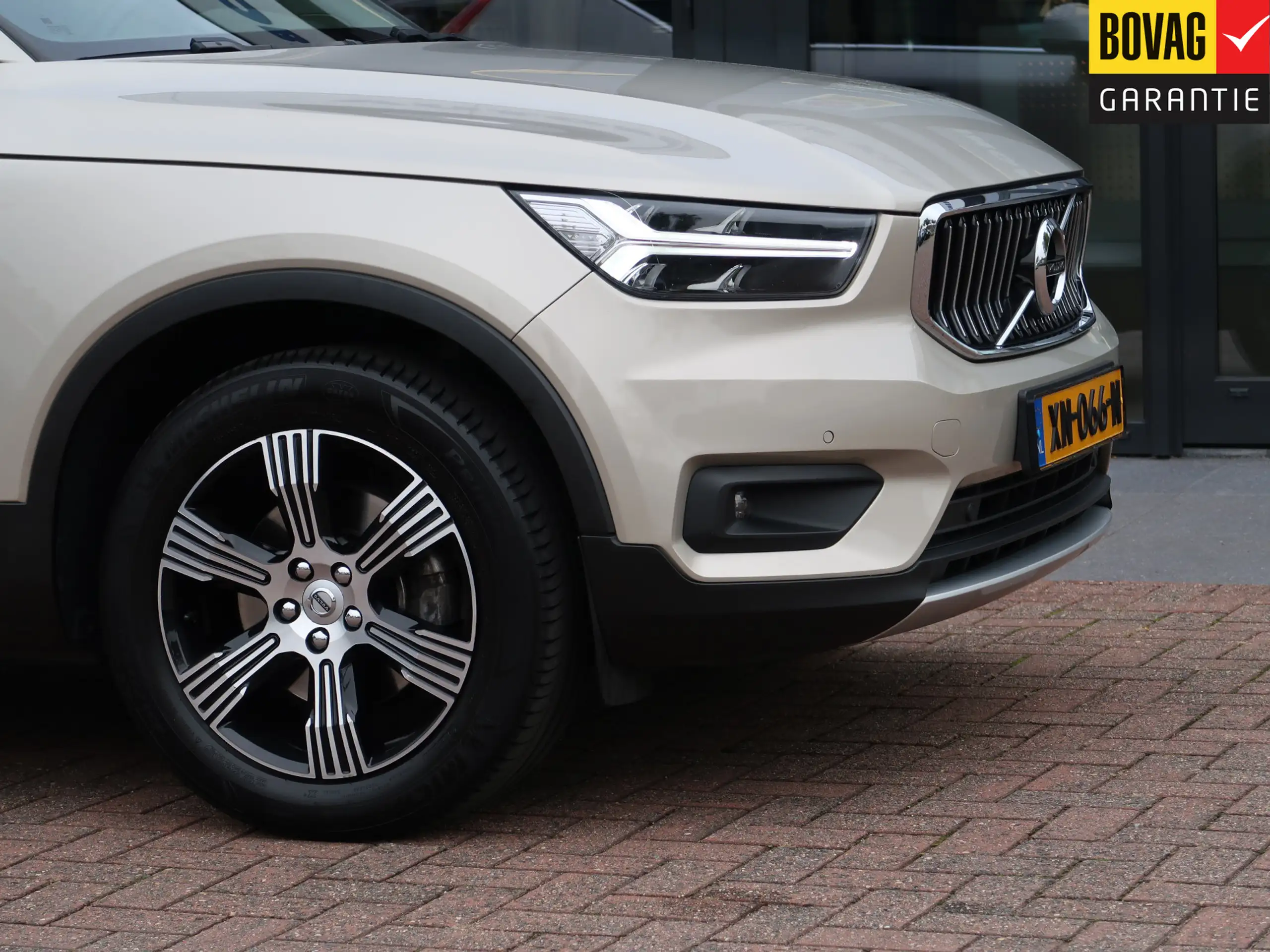 Volvo - XC40