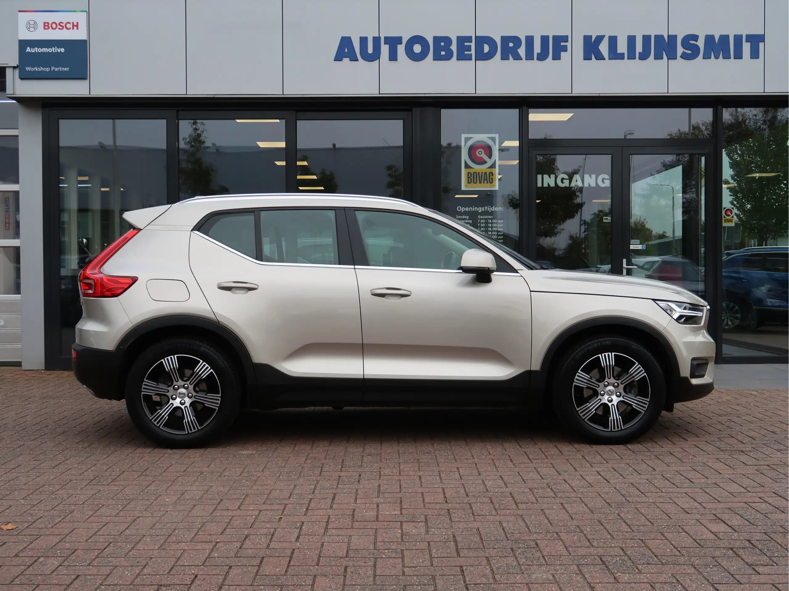 Volvo - XC40