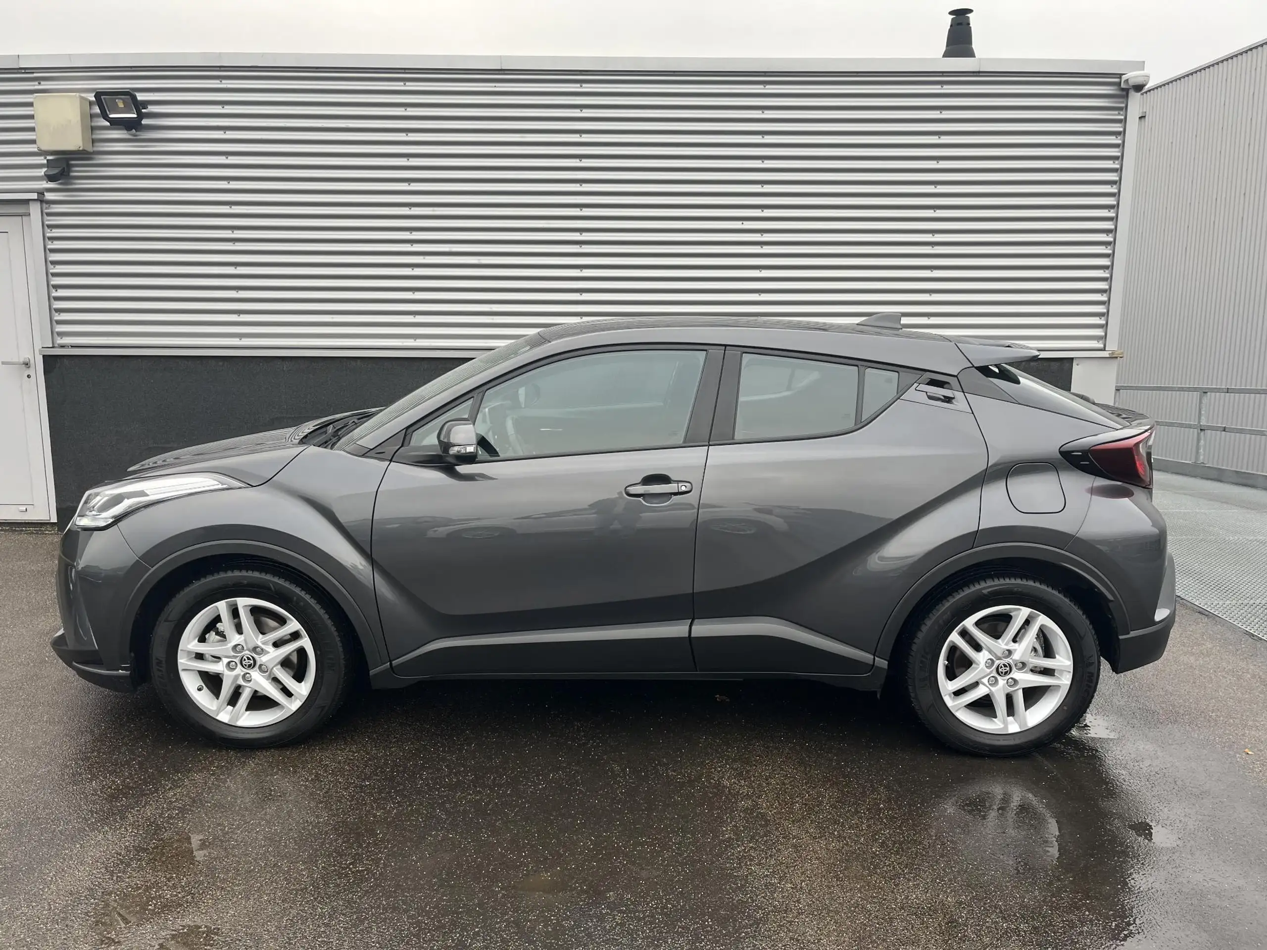 Toyota - C-HR