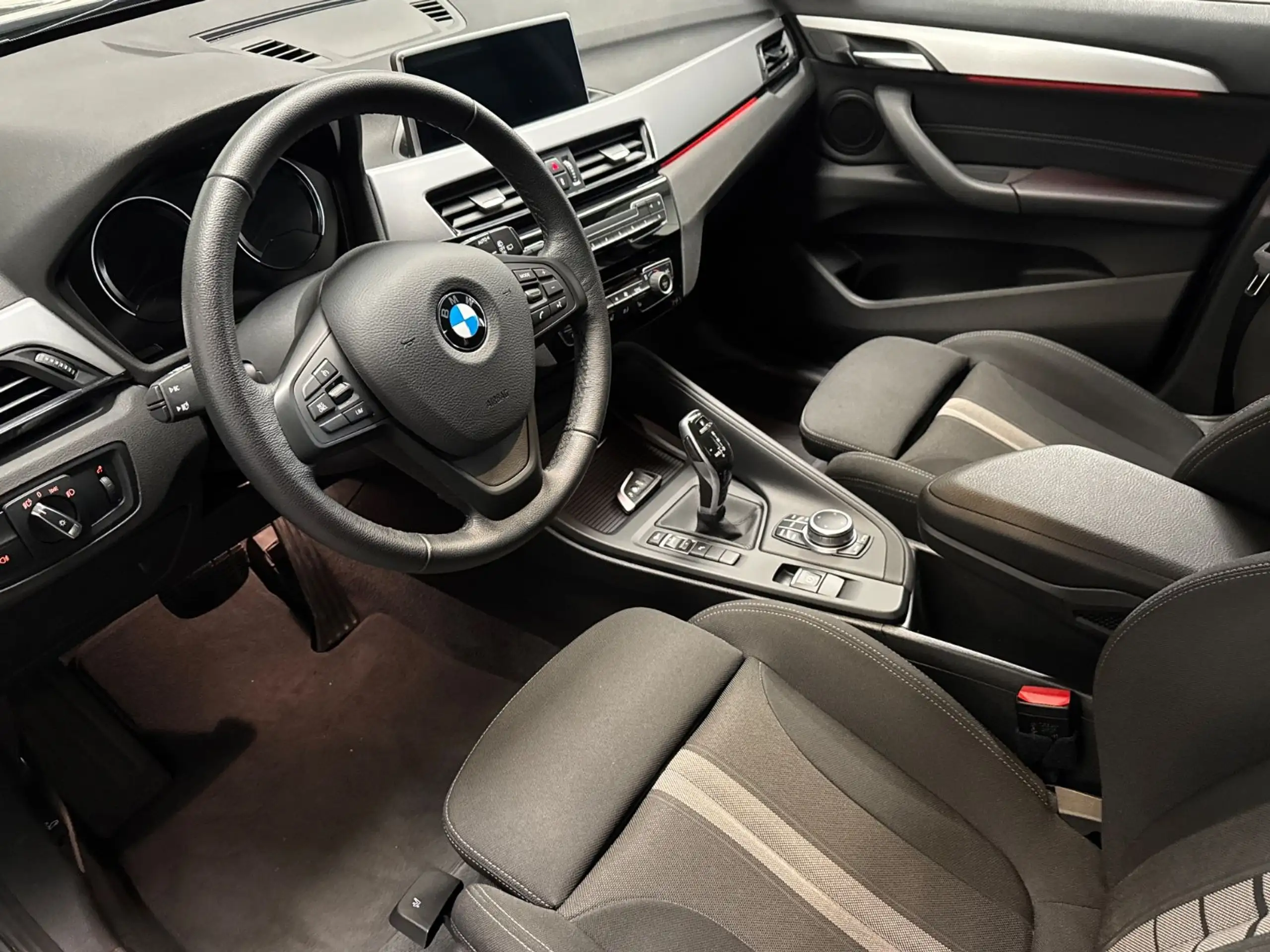 BMW - X1